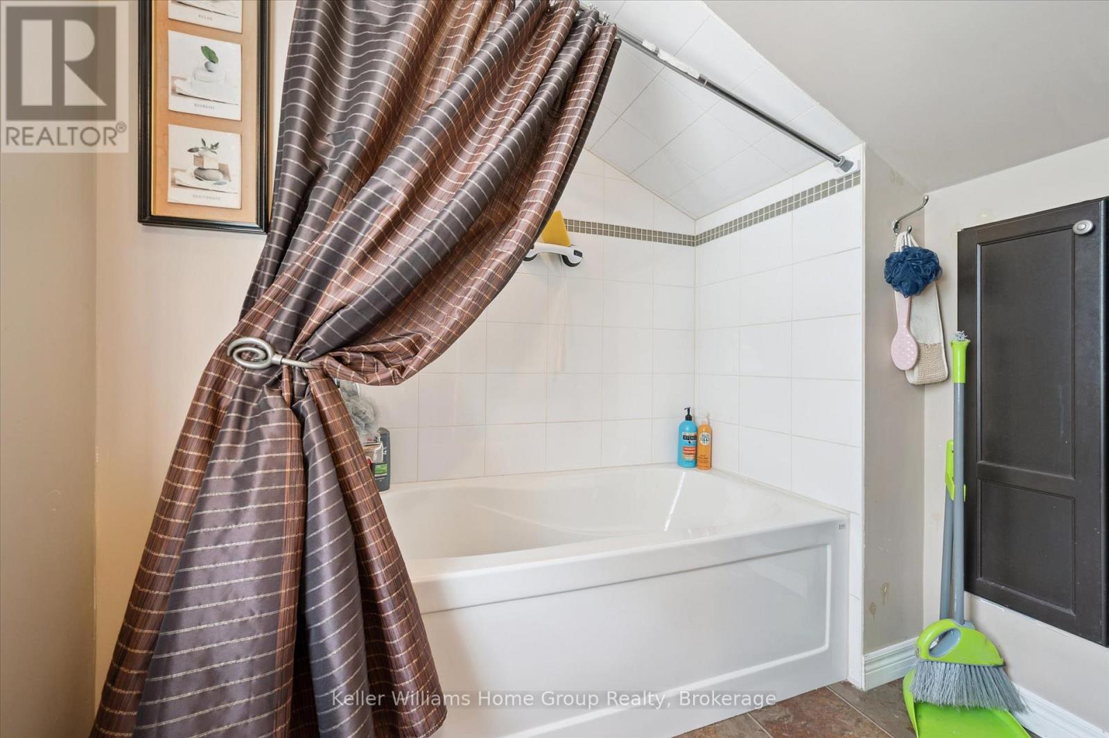 144 Hill Street E, Centre Wellington, Ontario  N1M 1G9 - Photo 26 - X12344072