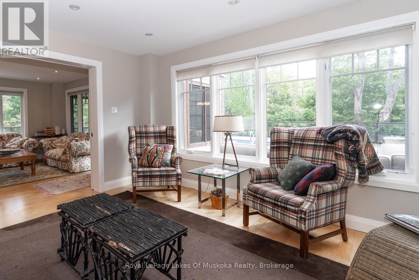 210&230 Revell Street, Gravenhurst, Ontario  P1P 0E3 - Photo 10 - X12344107