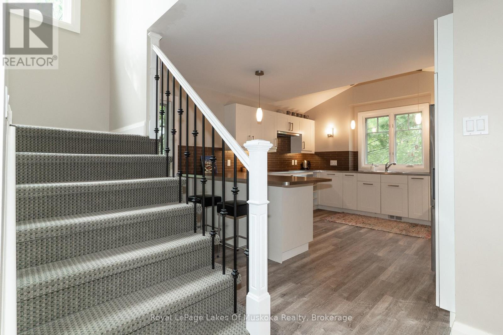 210&230 Revell Street, Gravenhurst, Ontario  P1P 0E3 - Photo 14 - X12344107