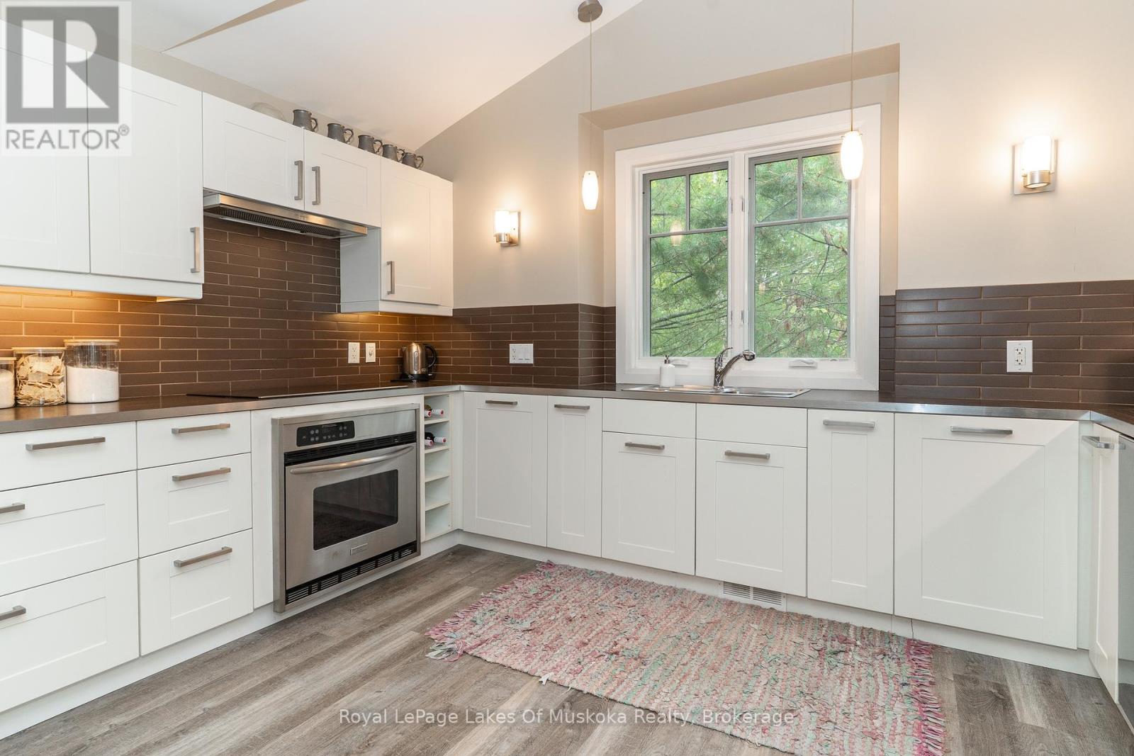 210&230 Revell Street, Gravenhurst, Ontario  P1P 0E3 - Photo 17 - X12344107