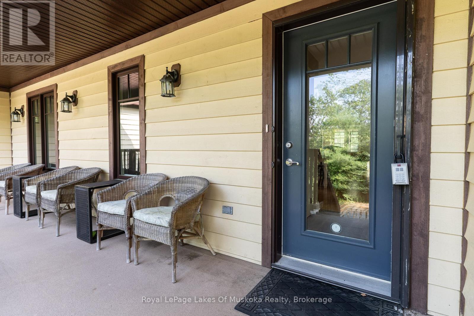 210&230 Revell Street, Gravenhurst, Ontario  P1P 0E3 - Photo 37 - X12344107