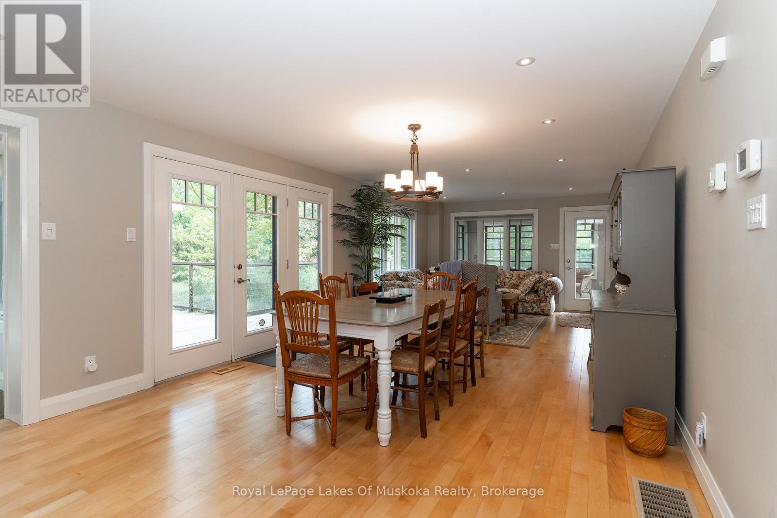 210&230 Revell Street, Gravenhurst, Ontario  P1P 0E3 - Photo 4 - X12344107