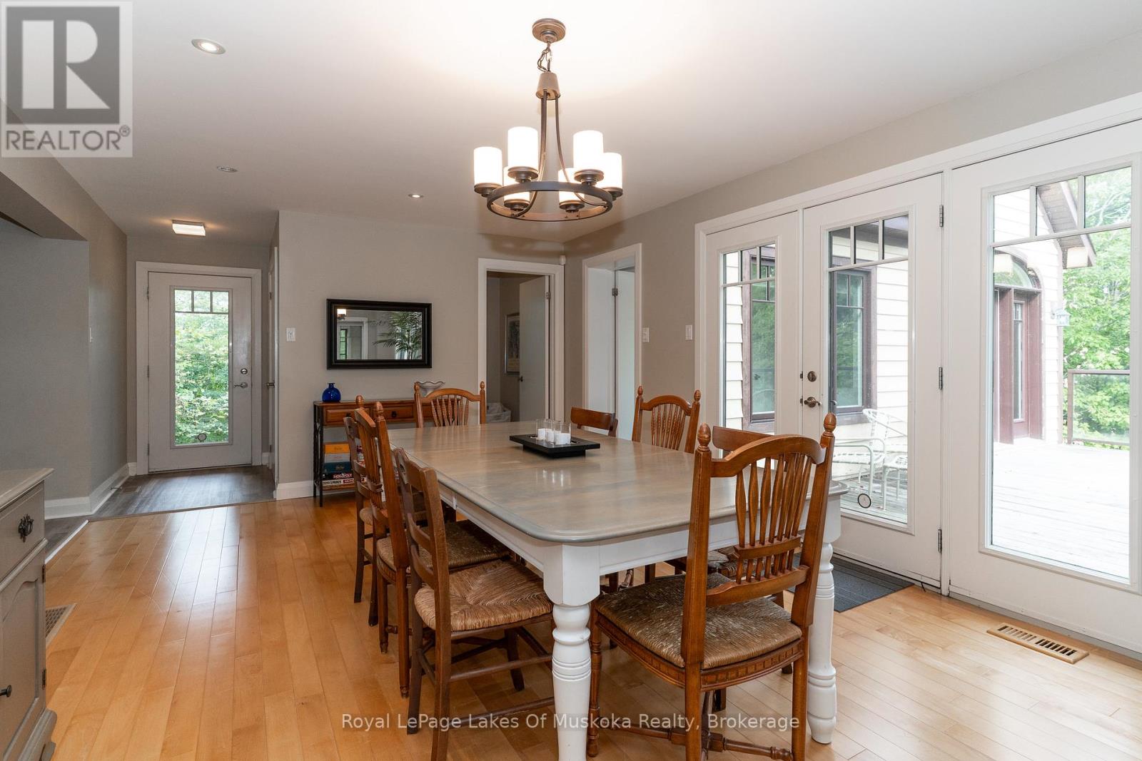 210&230 Revell Street, Gravenhurst, Ontario  P1P 0E3 - Photo 5 - X12344107