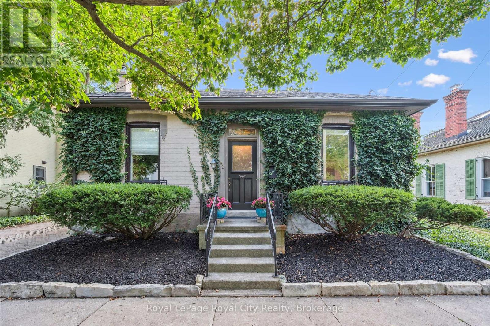 Property at 192 GLASGOW STREET N image 1