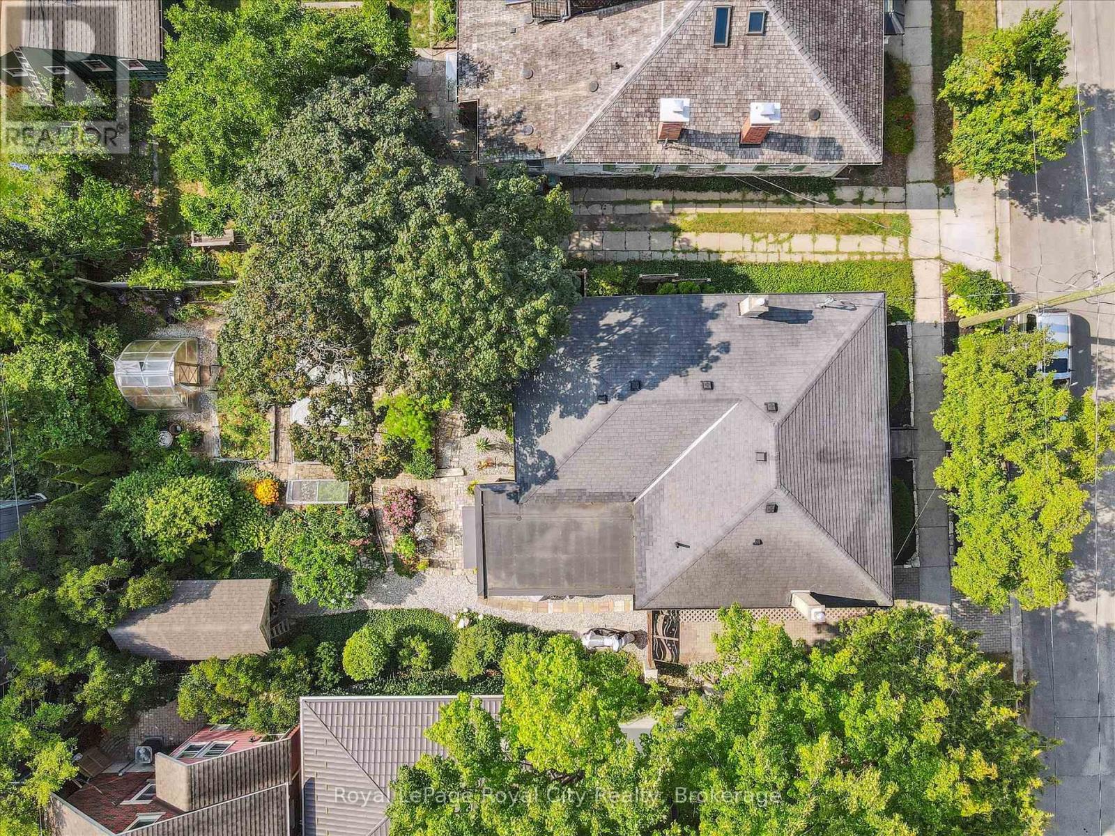 Property at 192 GLASGOW STREET N image 3