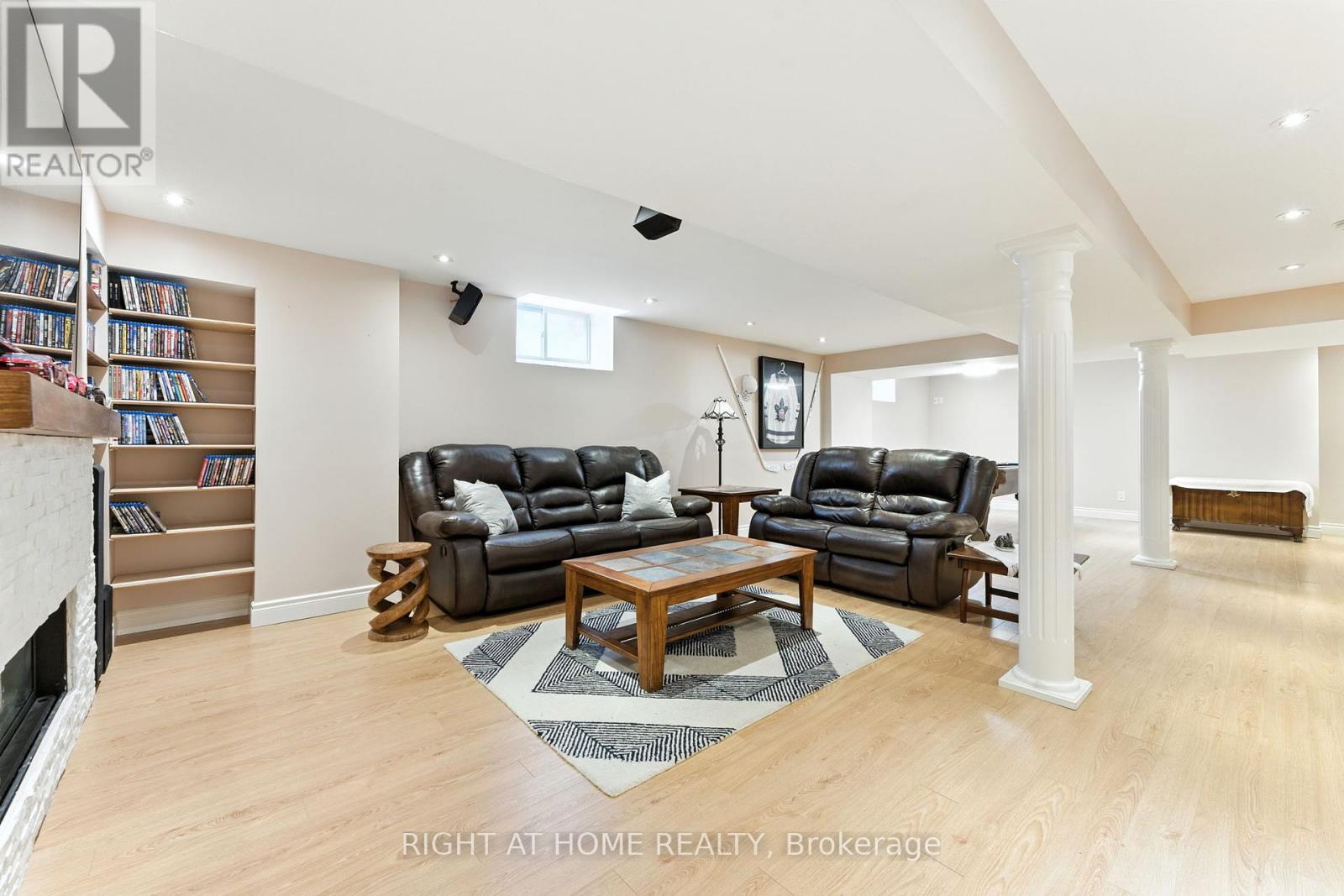 2465 Whistling Springs Crescent, Oakville, Ontario  L6M 5G4 - Photo 25 - W12343944