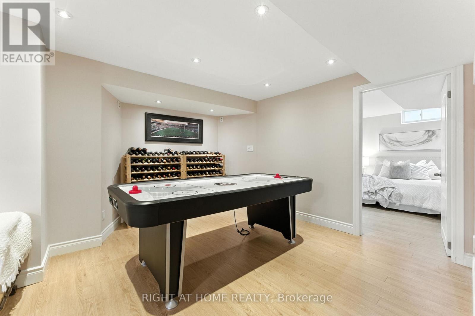 2465 Whistling Springs Crescent, Oakville, Ontario  L6M 5G4 - Photo 30 - W12343944