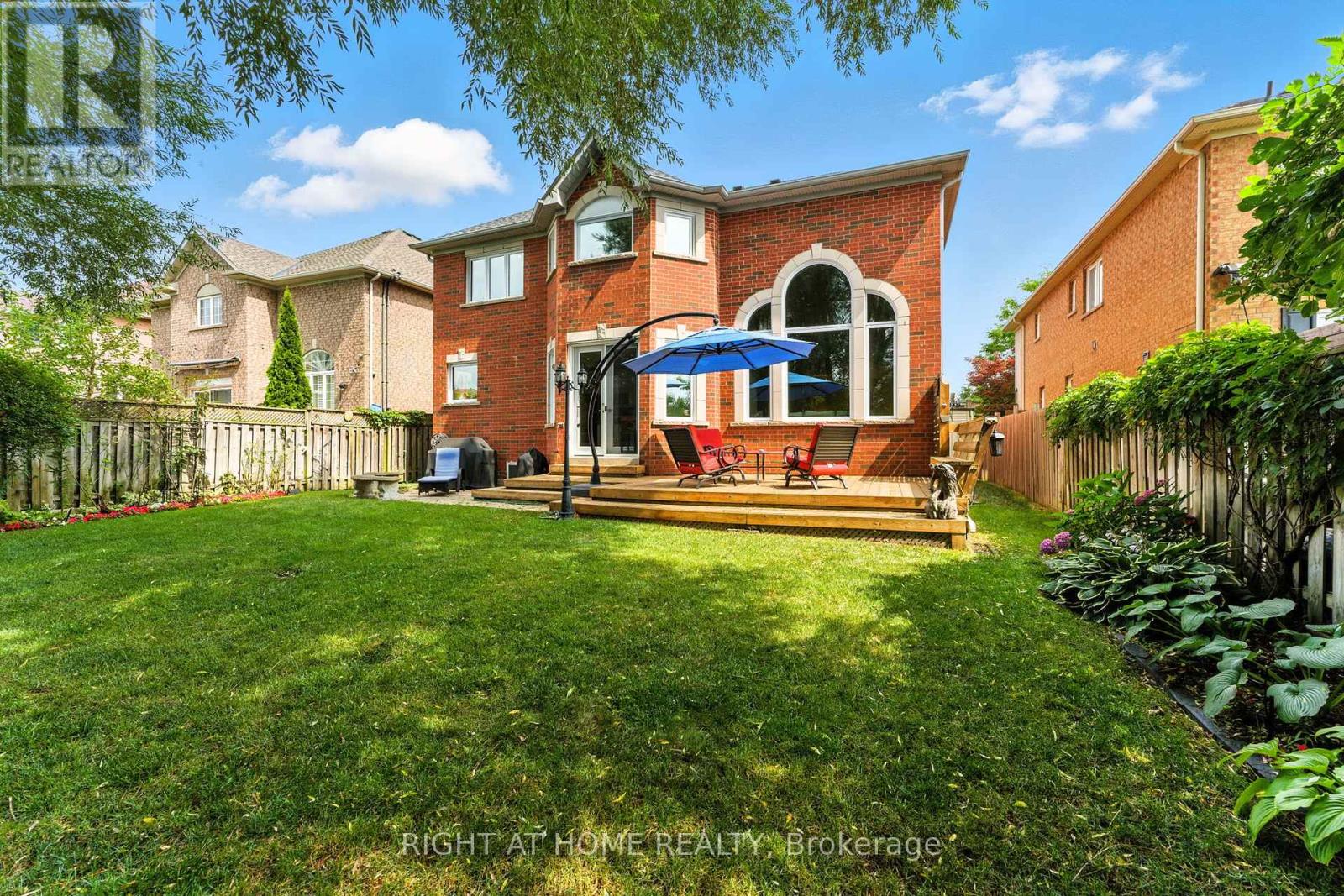 2465 Whistling Springs Crescent, Oakville, Ontario  L6M 5G4 - Photo 38 - W12343944