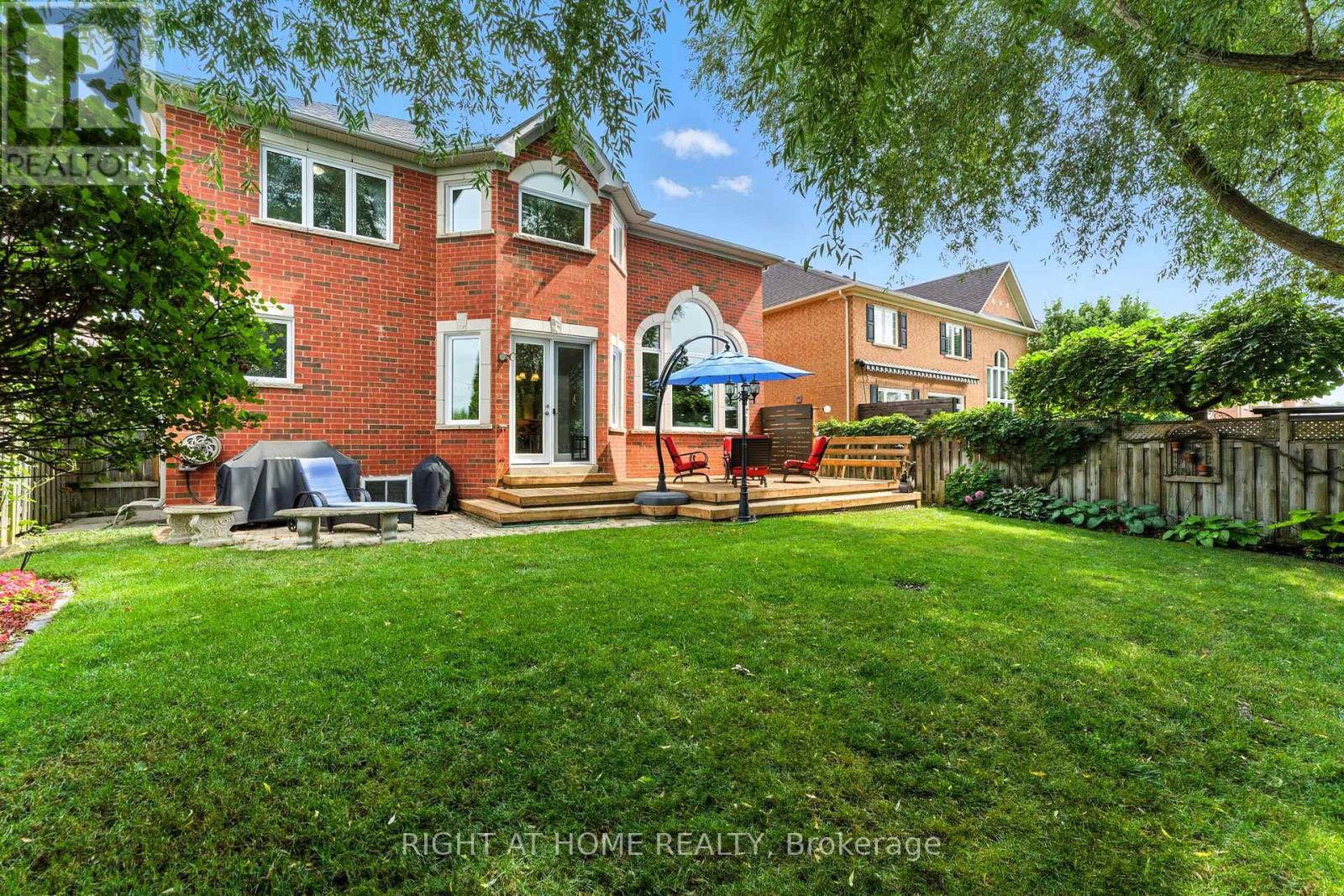 2465 Whistling Springs Crescent, Oakville, Ontario  L6M 5G4 - Photo 39 - W12343944
