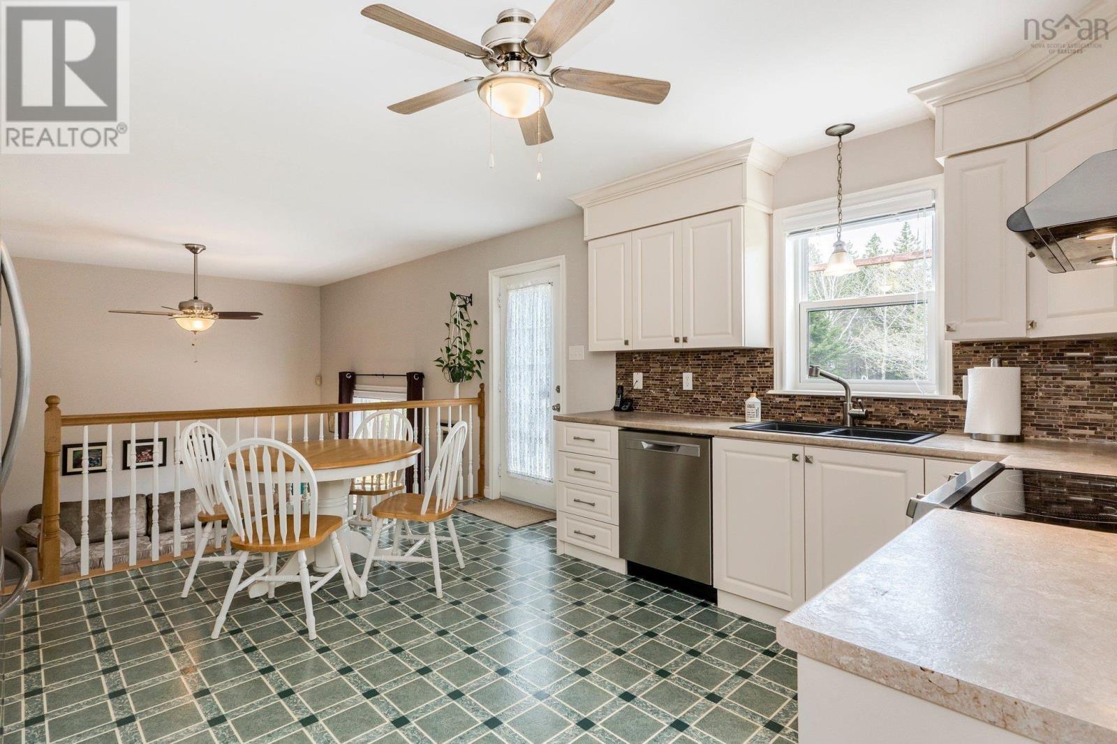 227 St George Blvd, Hammonds Plains, Nova Scotia  B4B 1K7 - Photo 8 - 202511035
