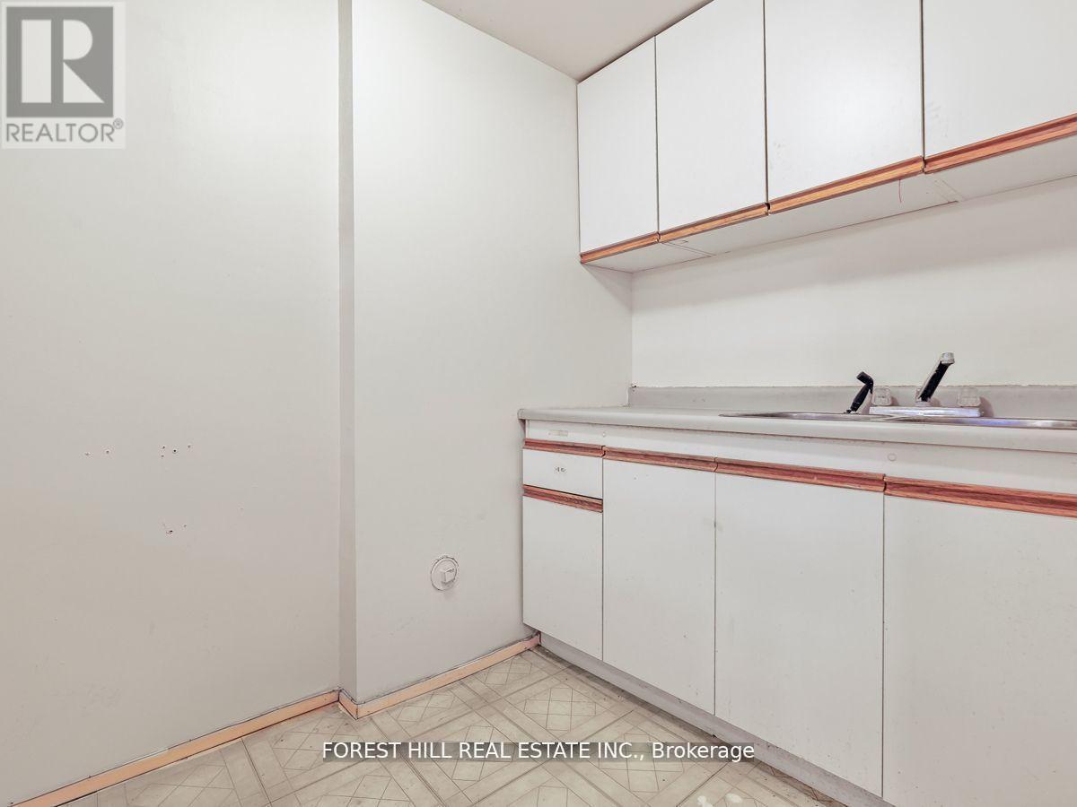 53 Woody Vine Way, Toronto, Ontario  M2J 4H5 - Photo 13 - C12344105