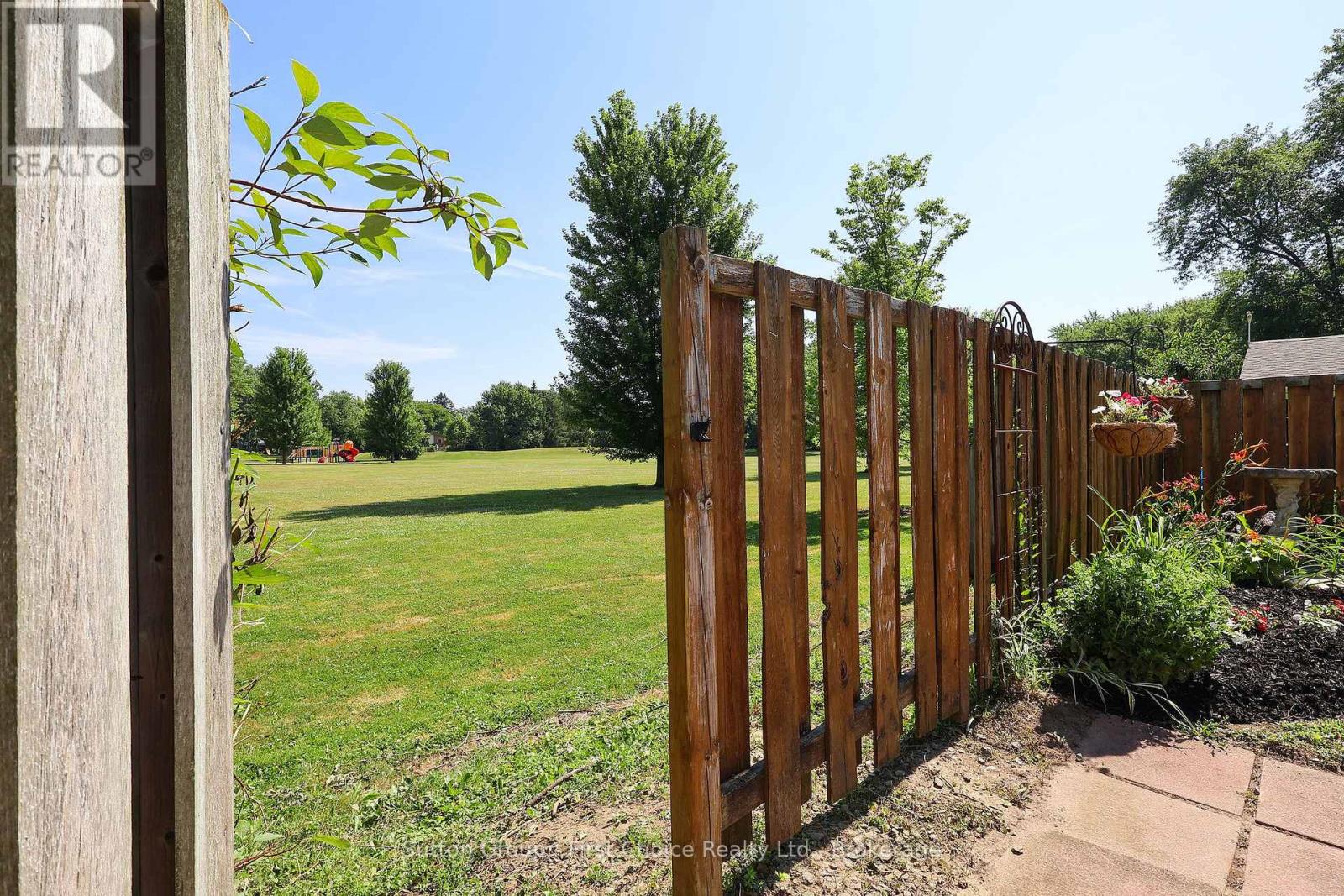 292 Redford Crescent, Stratford, Ontario  N5A 1P5 - Photo 40 - X12312542