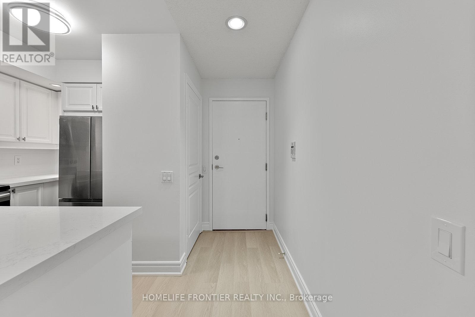 311 - 5 Northtown Way, Toronto, Ontario  M2N 7A1 - Photo 3 - C12331882