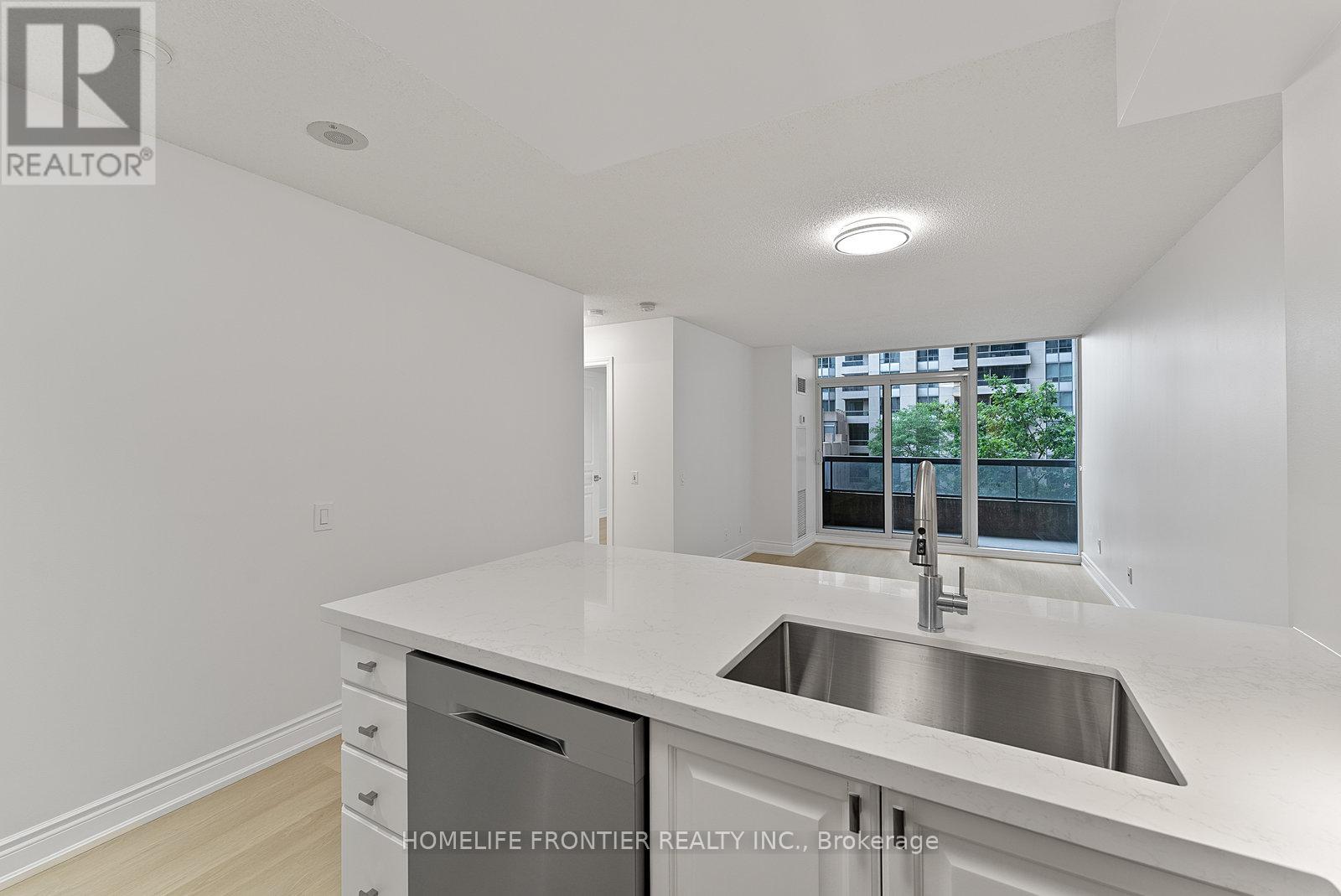 311 - 5 Northtown Way, Toronto, Ontario  M2N 7A1 - Photo 5 - C12331882