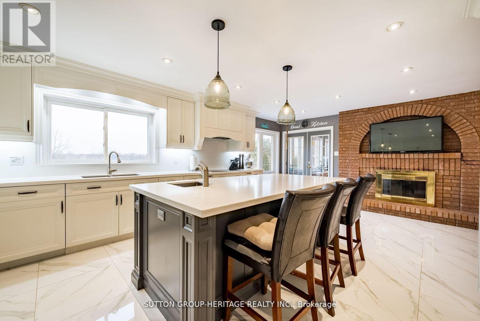 3944 19th Avenue, Markham, Ontario  L6C 1M2 - Photo 7 - N12344073