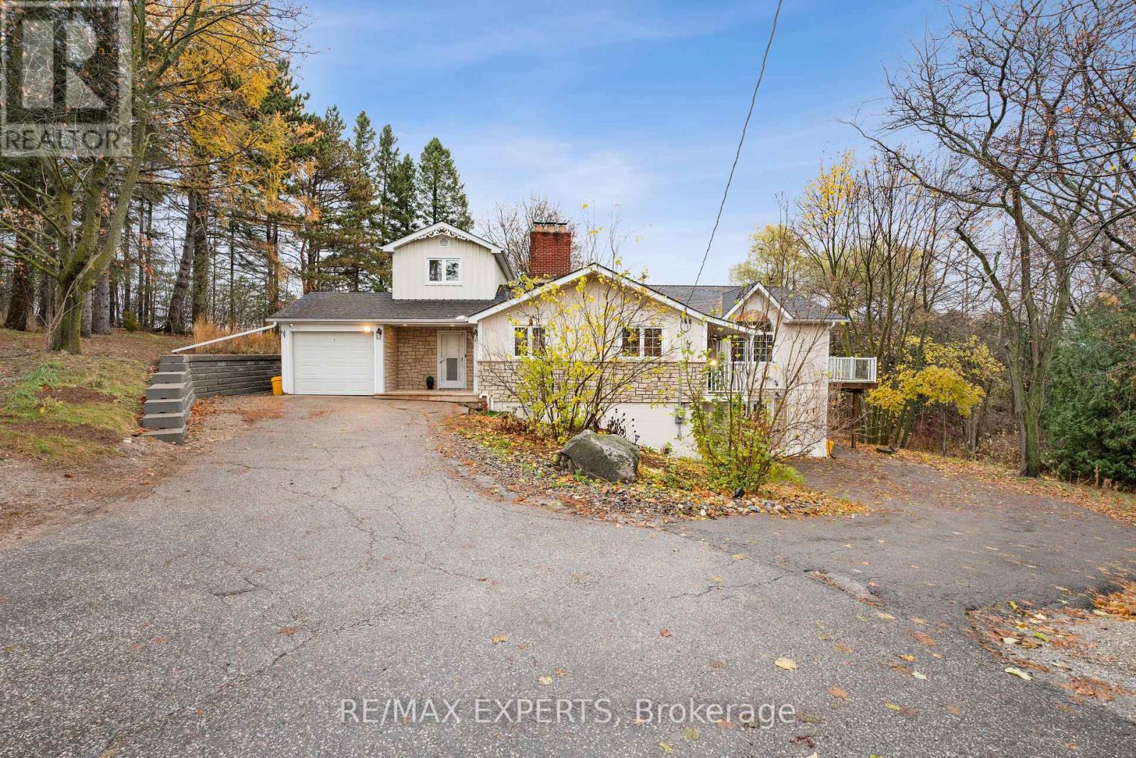 15133 Dufferin Street, King (King City), Ontario  L7B 1A7 - Photo 1 - N12344091
