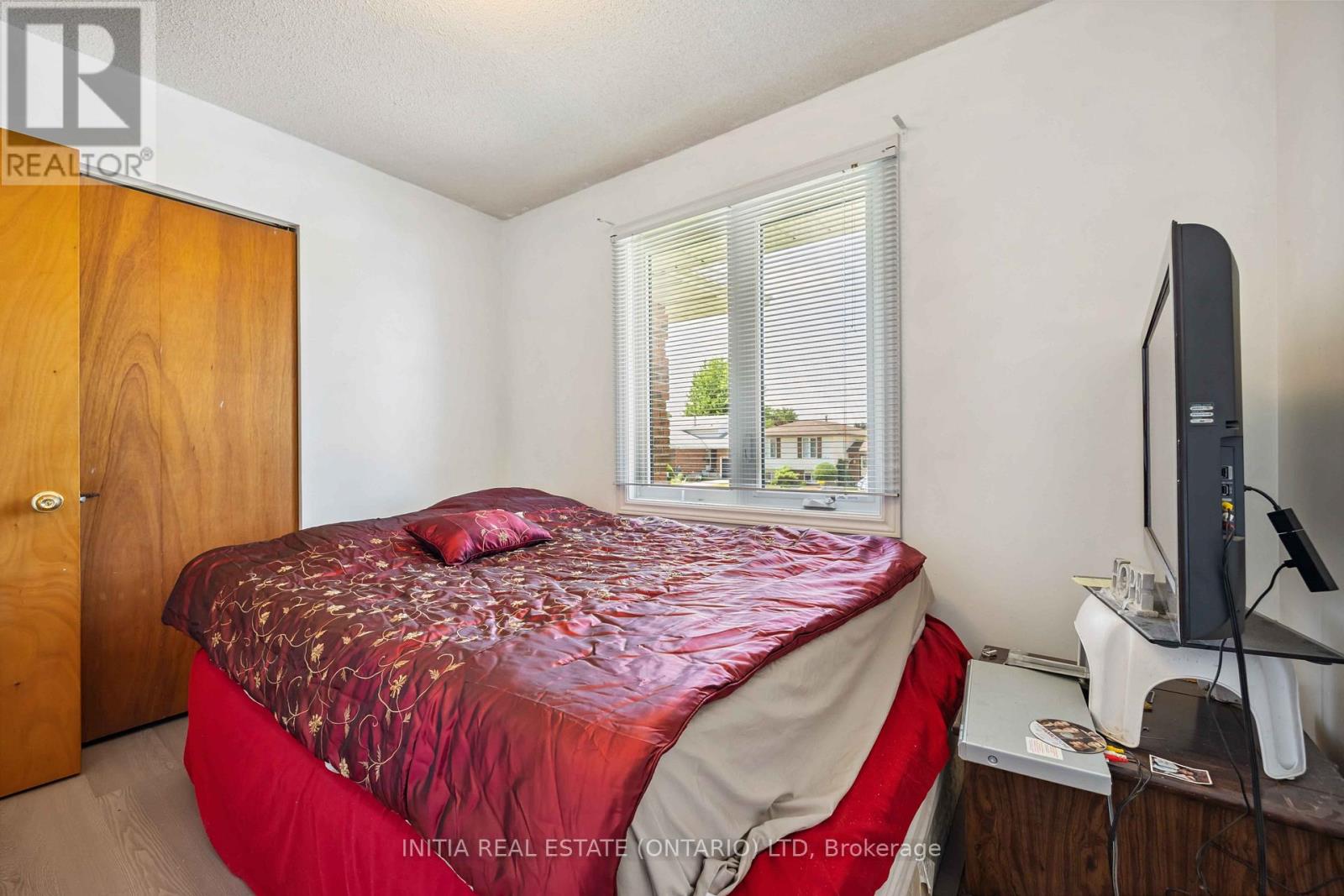 106 Hastings Crescent E, Sarnia, Ontario  N7S 5K5 - Photo 16 - X12344237