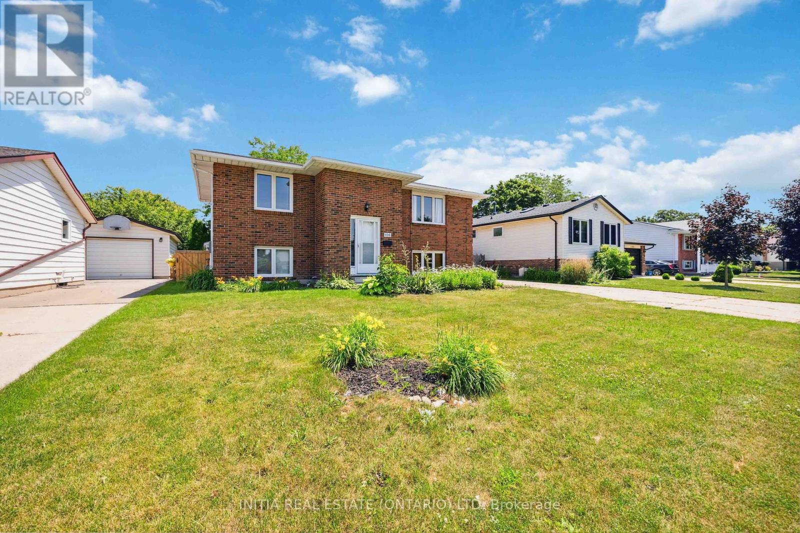 106 Hastings Crescent E, Sarnia, Ontario  N7S 5K5 - Photo 29 - X12344237
