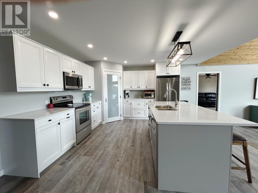 39b Reef Point Road, Fort Frances, Ontario  P9A 3M3 - Photo 11 - TB252490