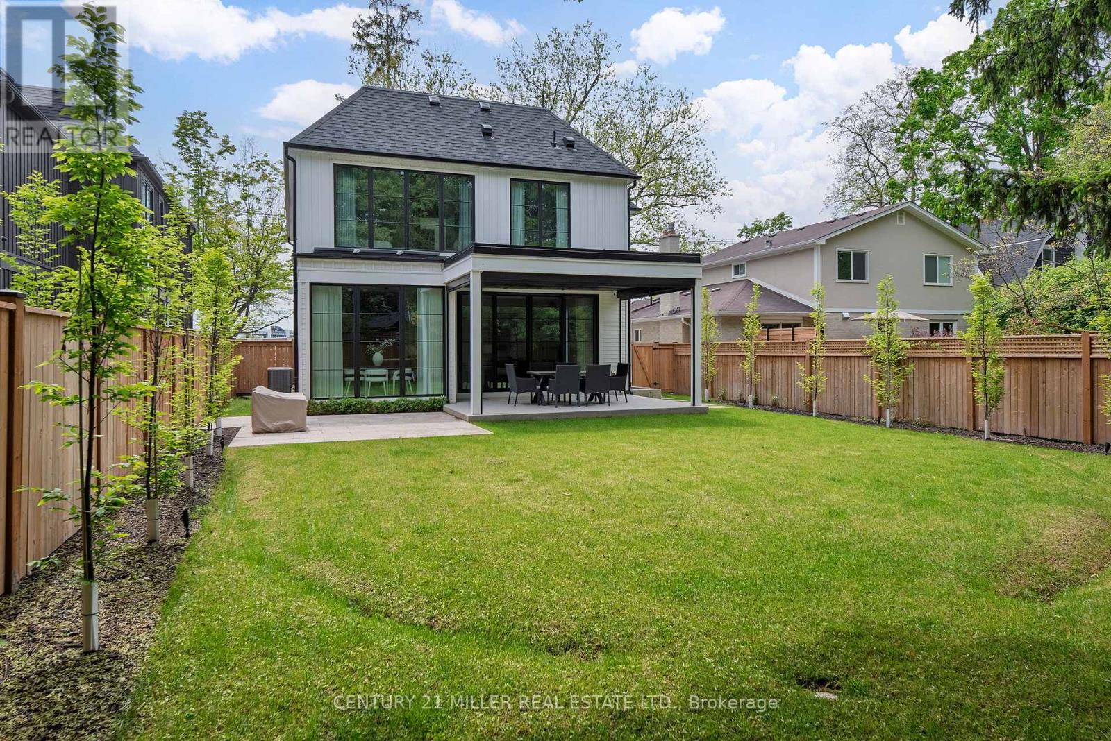 331 Macdonald Road, Oakville, Ontario  L6J 2A8 - Photo 35 - W12344039