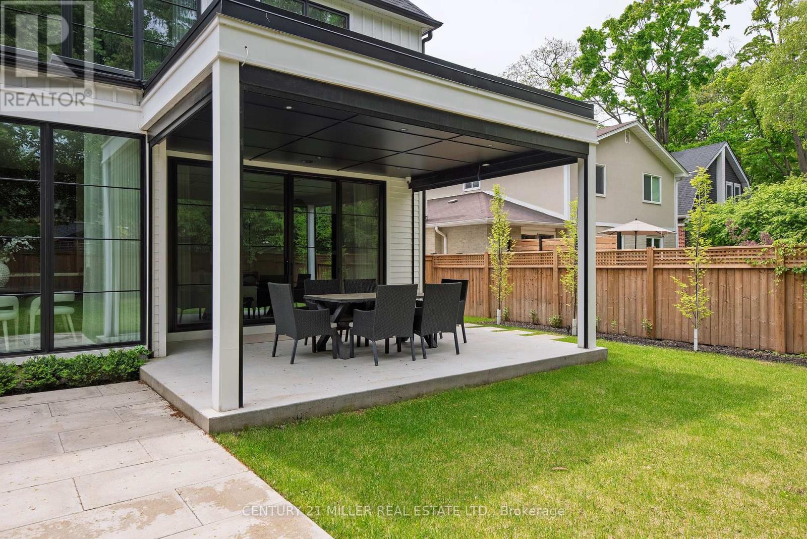 331 Macdonald Road, Oakville, Ontario  L6J 2A8 - Photo 36 - W12344039