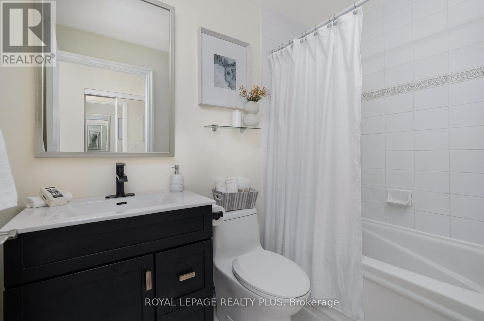 903 - 1359 Rathburn Road E, Mississauga, Ontario  L4W 5P7 - Photo 28 - W12344143