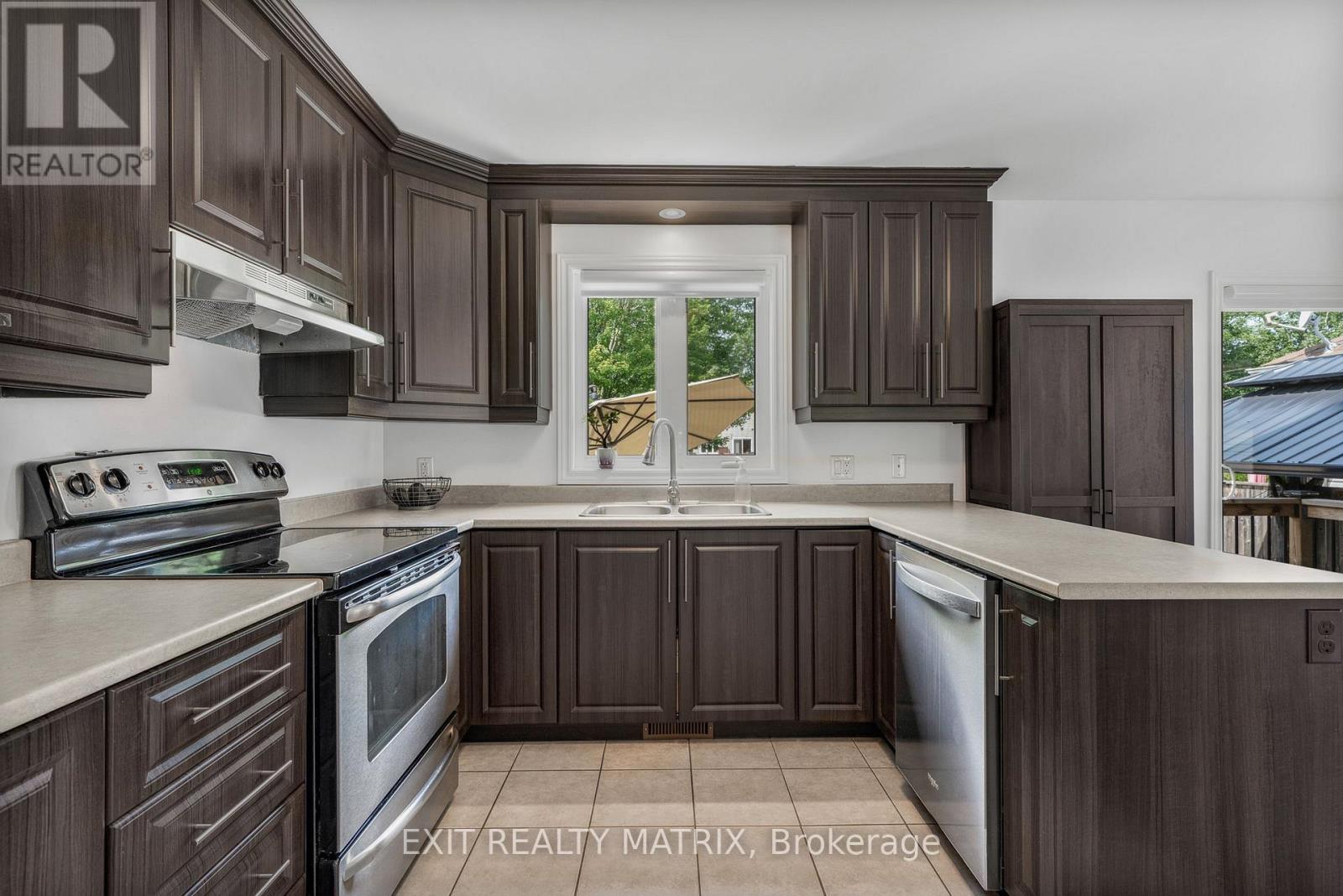 92 Giroux Street, The Nation, Ontario  K0A 2M0 - Photo 9 - X12344247