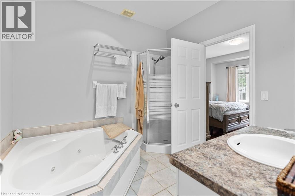 8142 Costabile Drive Unit# 16, Niagara Falls, Ontario  L2H 3M3 - Photo 13 - 40738821