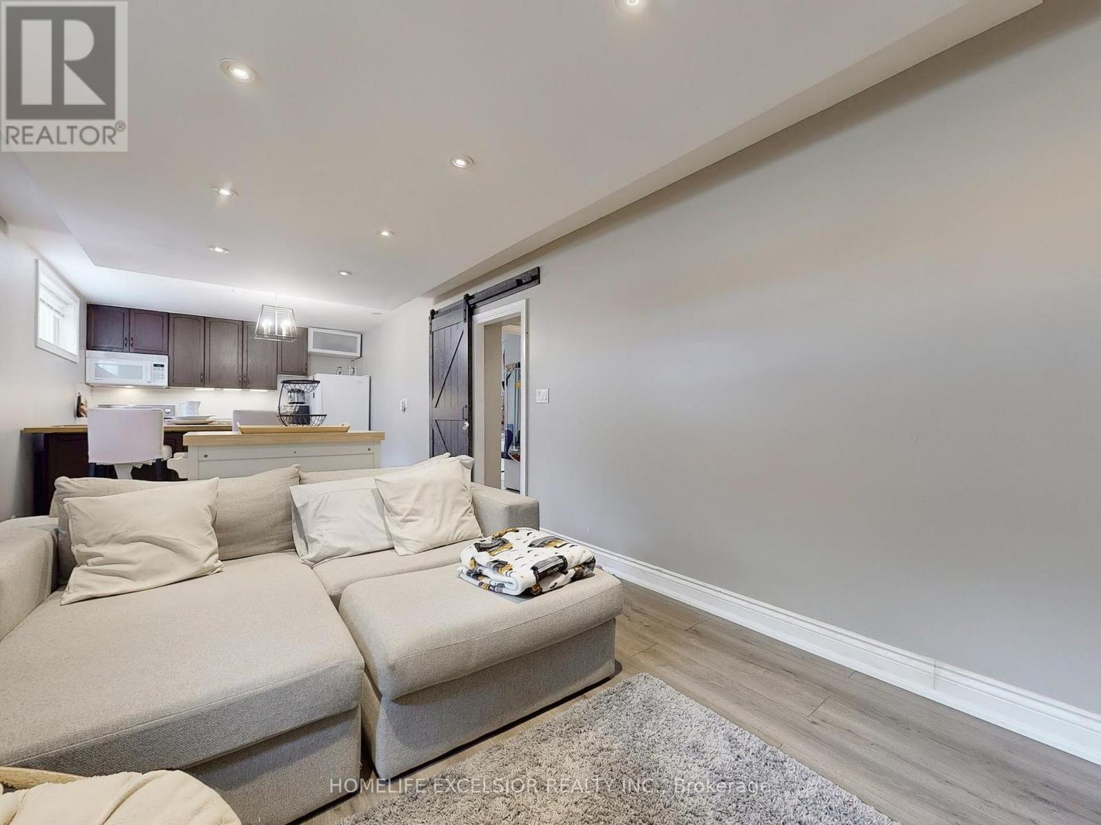 26 John Garland Boulevard, Toronto (Mount Olive-Silverstone-Jamestown), Ontario  M9V 1N3 - Photo 30 - W12342955