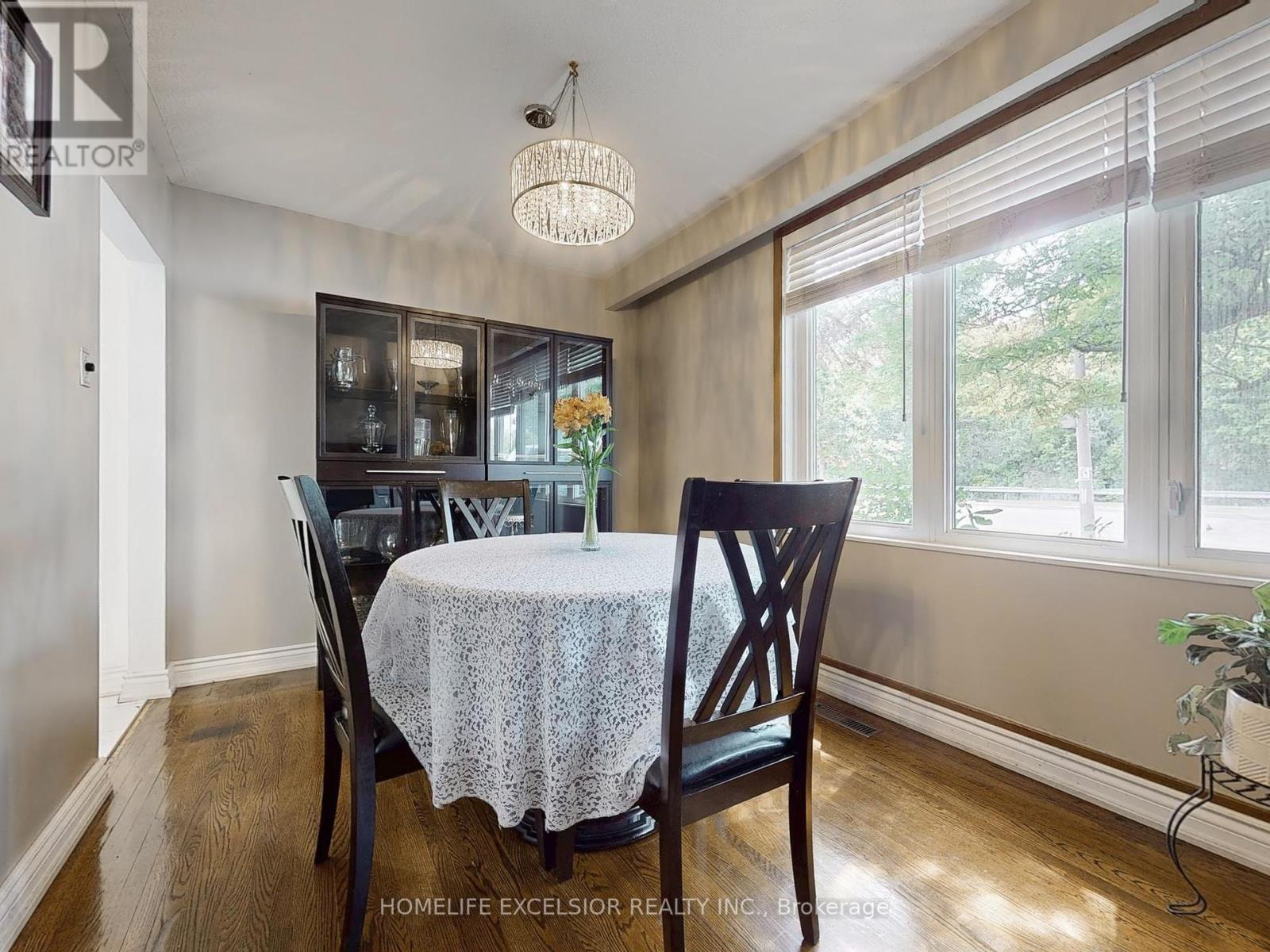 26 John Garland Boulevard, Toronto (Mount Olive-Silverstone-Jamestown), Ontario  M9V 1N3 - Photo 10 - W12342955