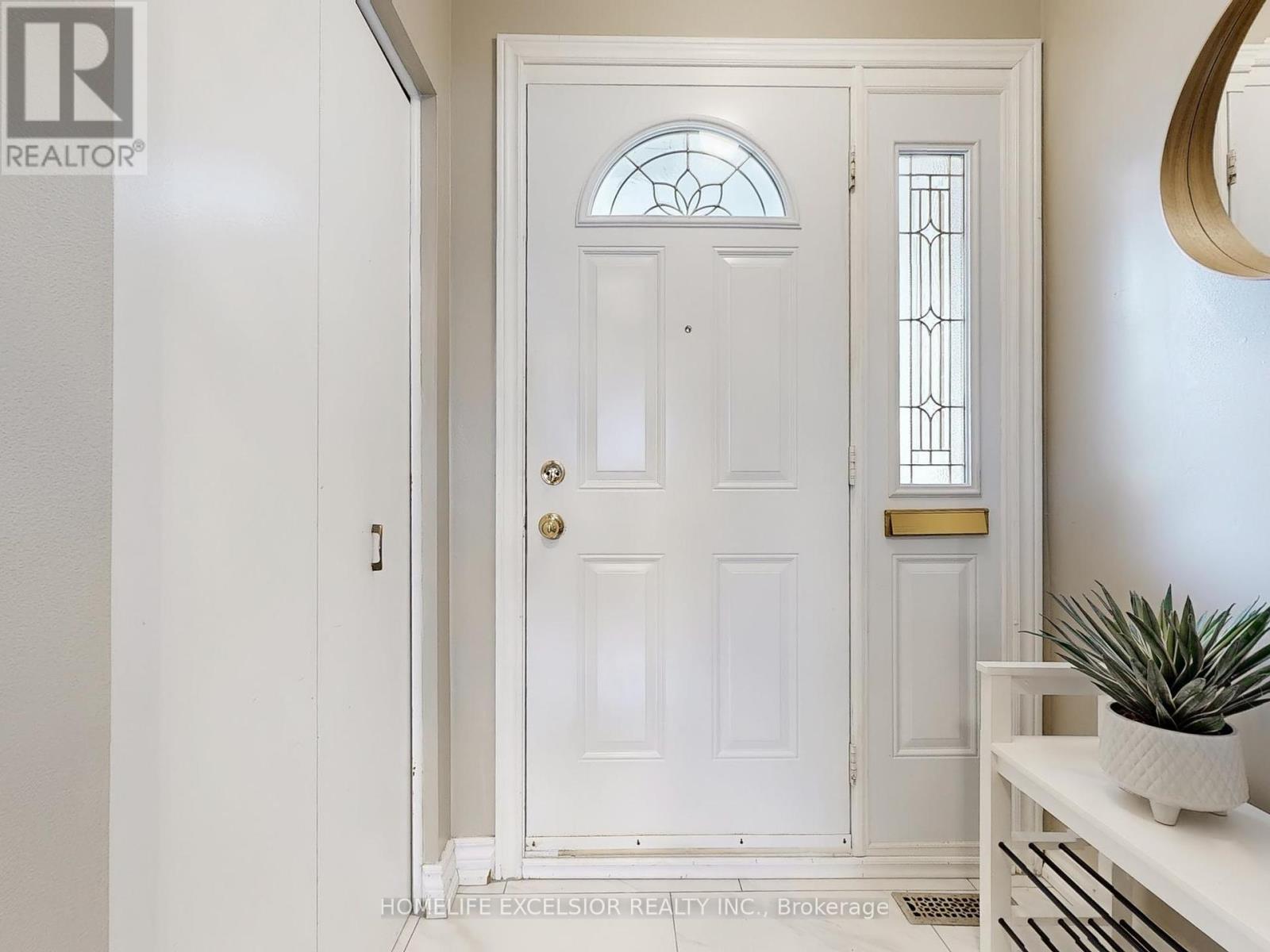 26 John Garland Boulevard, Toronto (Mount Olive-Silverstone-Jamestown), Ontario  M9V 1N3 - Photo 16 - W12342955