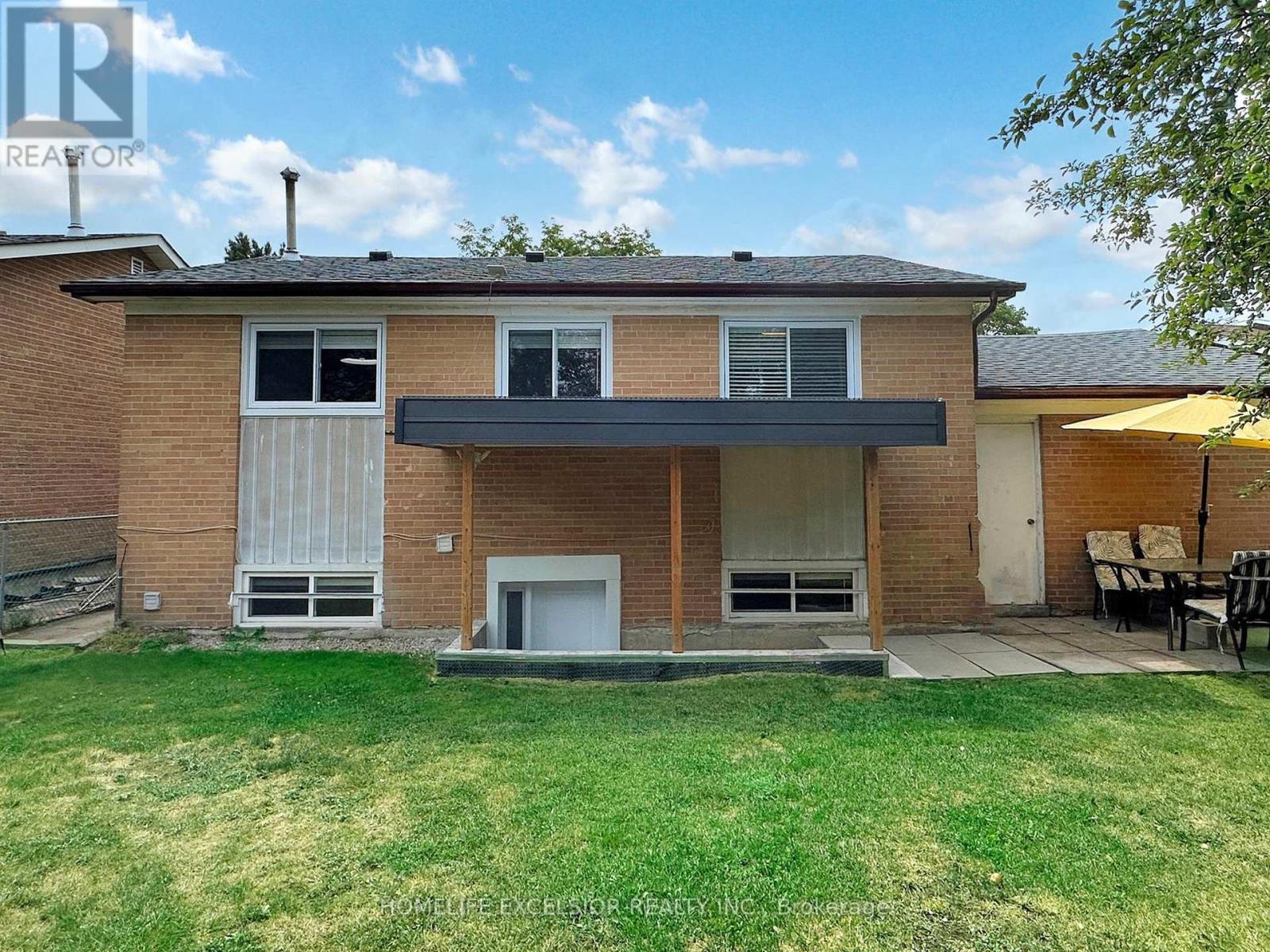 26 John Garland Boulevard, Toronto (Mount Olive-Silverstone-Jamestown), Ontario  M9V 1N3 - Photo 40 - W12342955