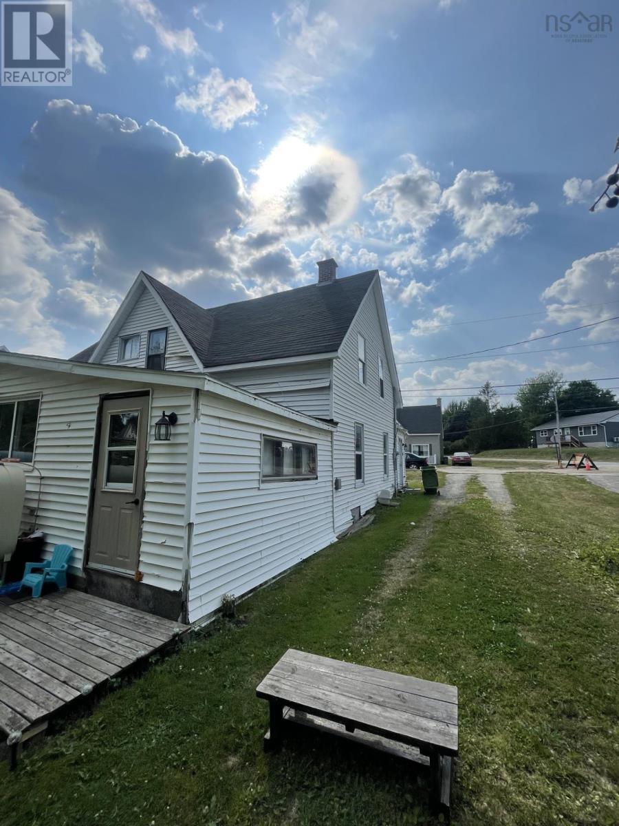 113 Rutherford Street, Stellarton, Nova Scotia  B0K 1S0 - Photo 4 - 202520574