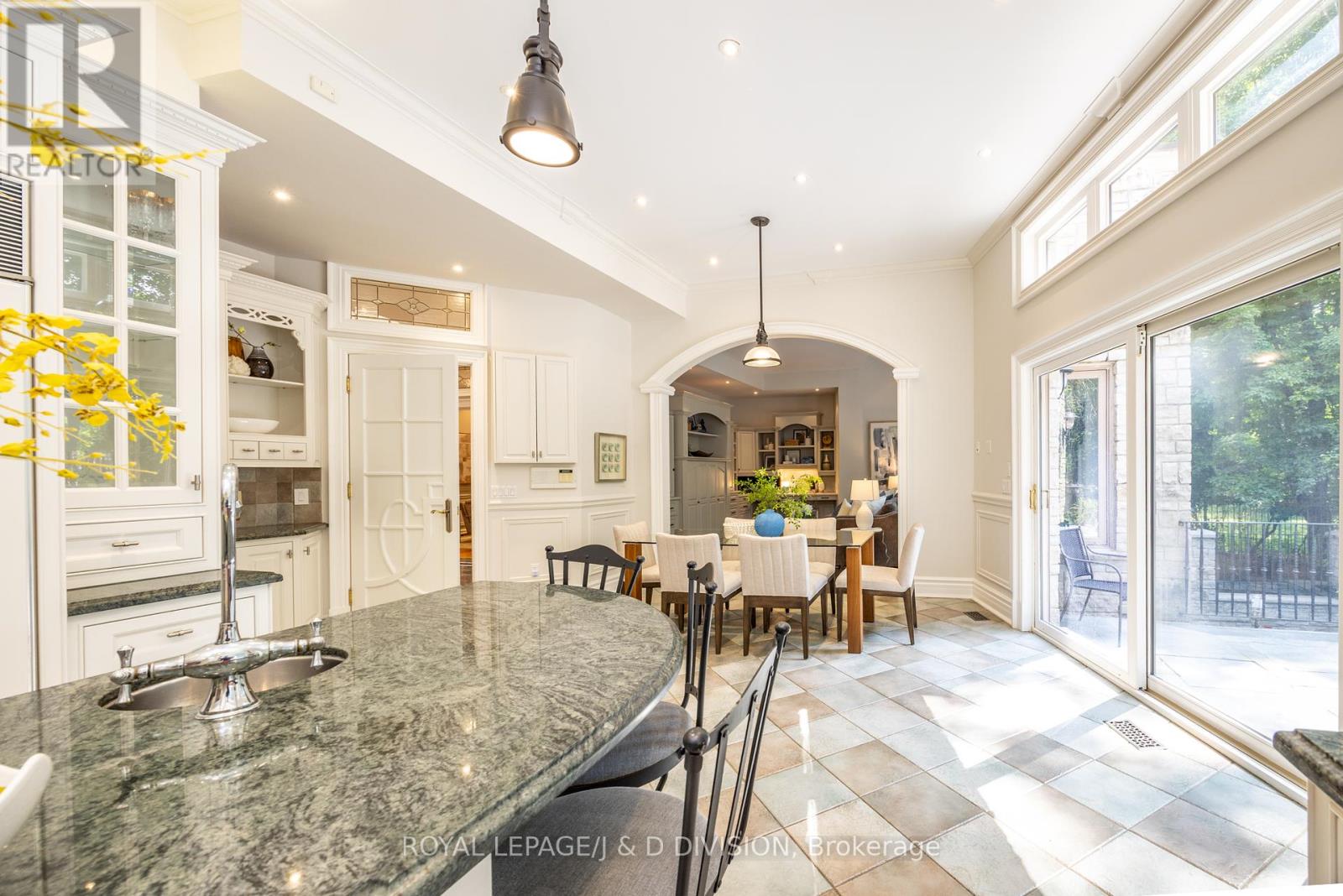 1 Knightswood Road, Toronto, Ontario  M4N 2G9 - Photo 16 - C12300825