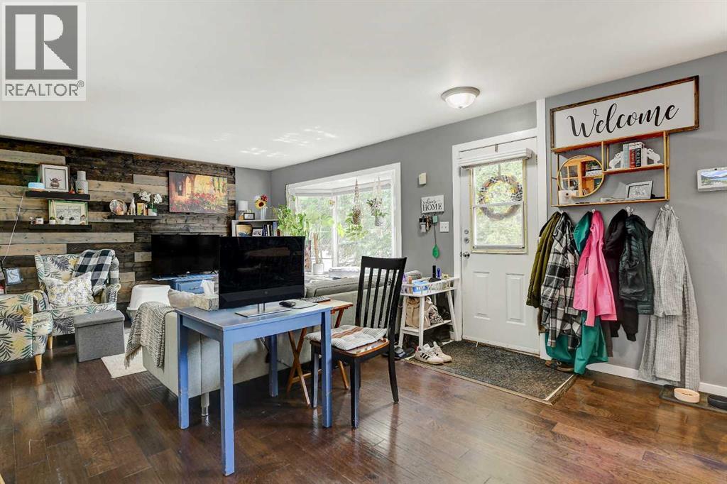 Property at 9648 108 Avenue image 2
