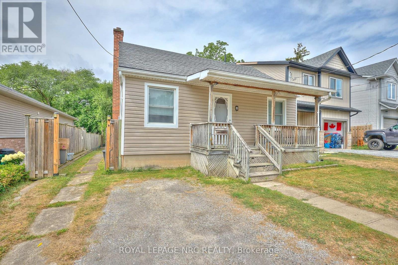 8 WOODBURN AVENUE, St. Catharines, Ontario