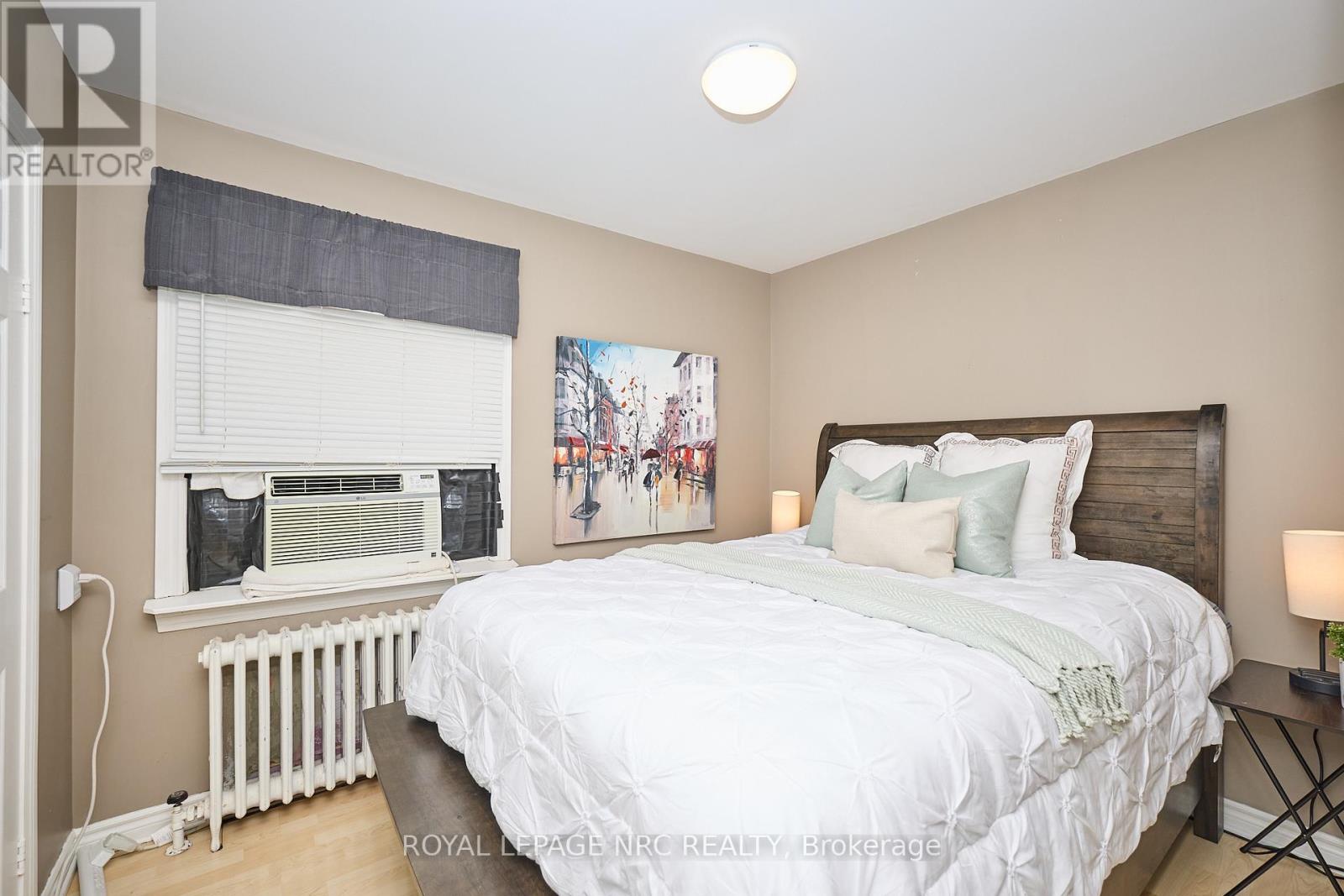 8 Woodburn Avenue, St. Catharines, Ontario  L2P 2W7 - Photo 11 - X12344340