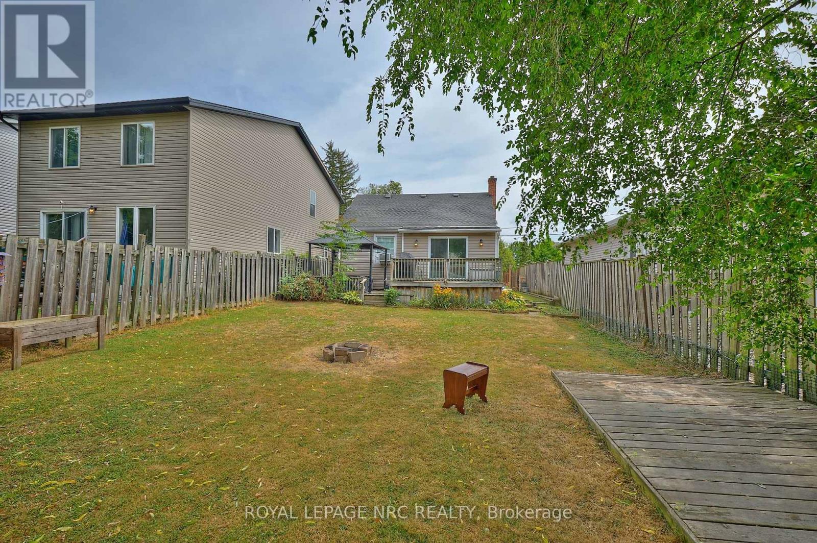8 Woodburn Avenue, St. Catharines, Ontario  L2P 2W7 - Photo 22 - X12344340