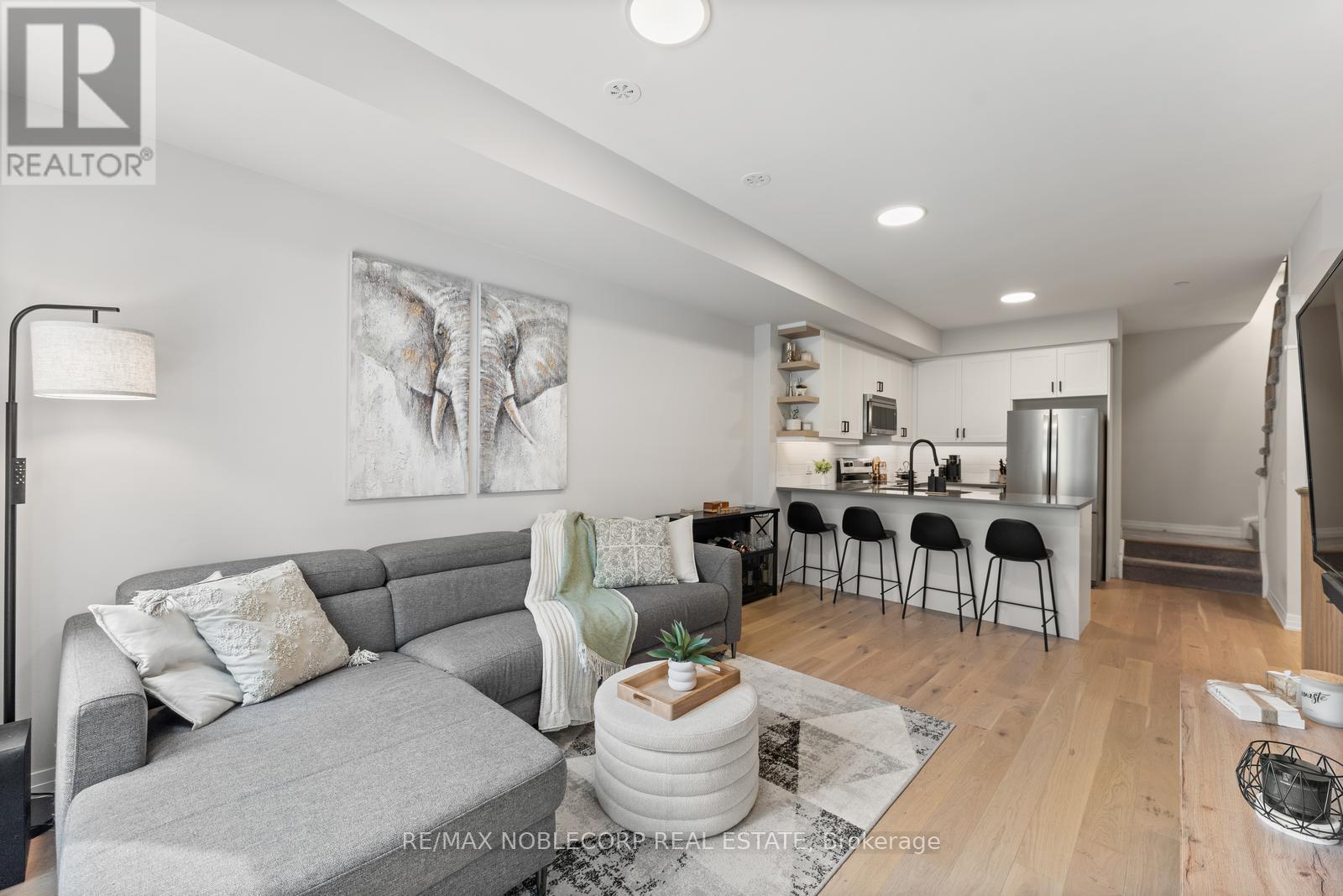5 - 40 Baynes Way, Bradford West Gwillimbury, Ontario  L3Z 4M4 - Photo 8 - N12344255