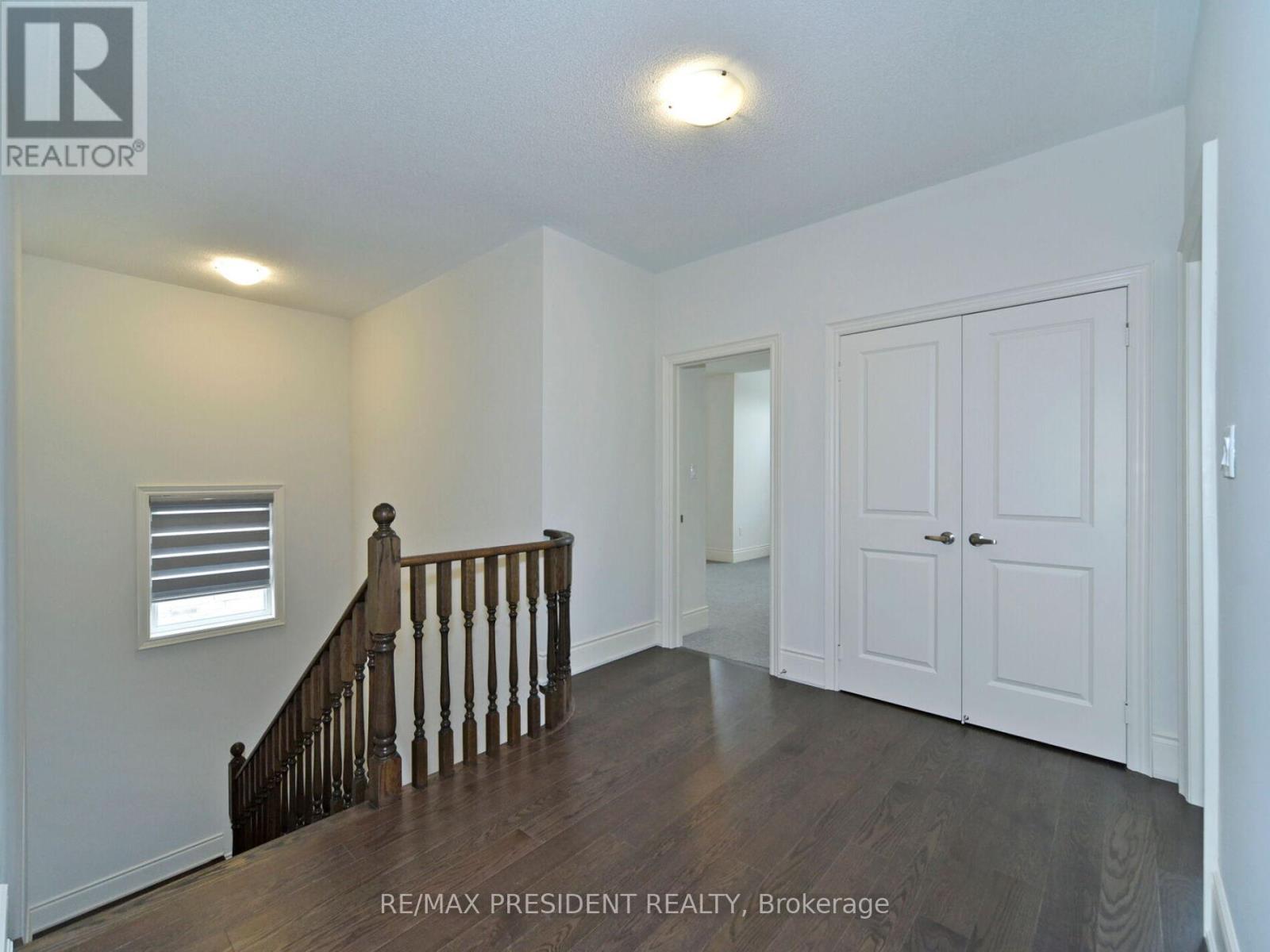 210 Mckean Drive, Whitchurch-Stouffville, Ontario  L4A 5C2 - Photo 19 - N12344269