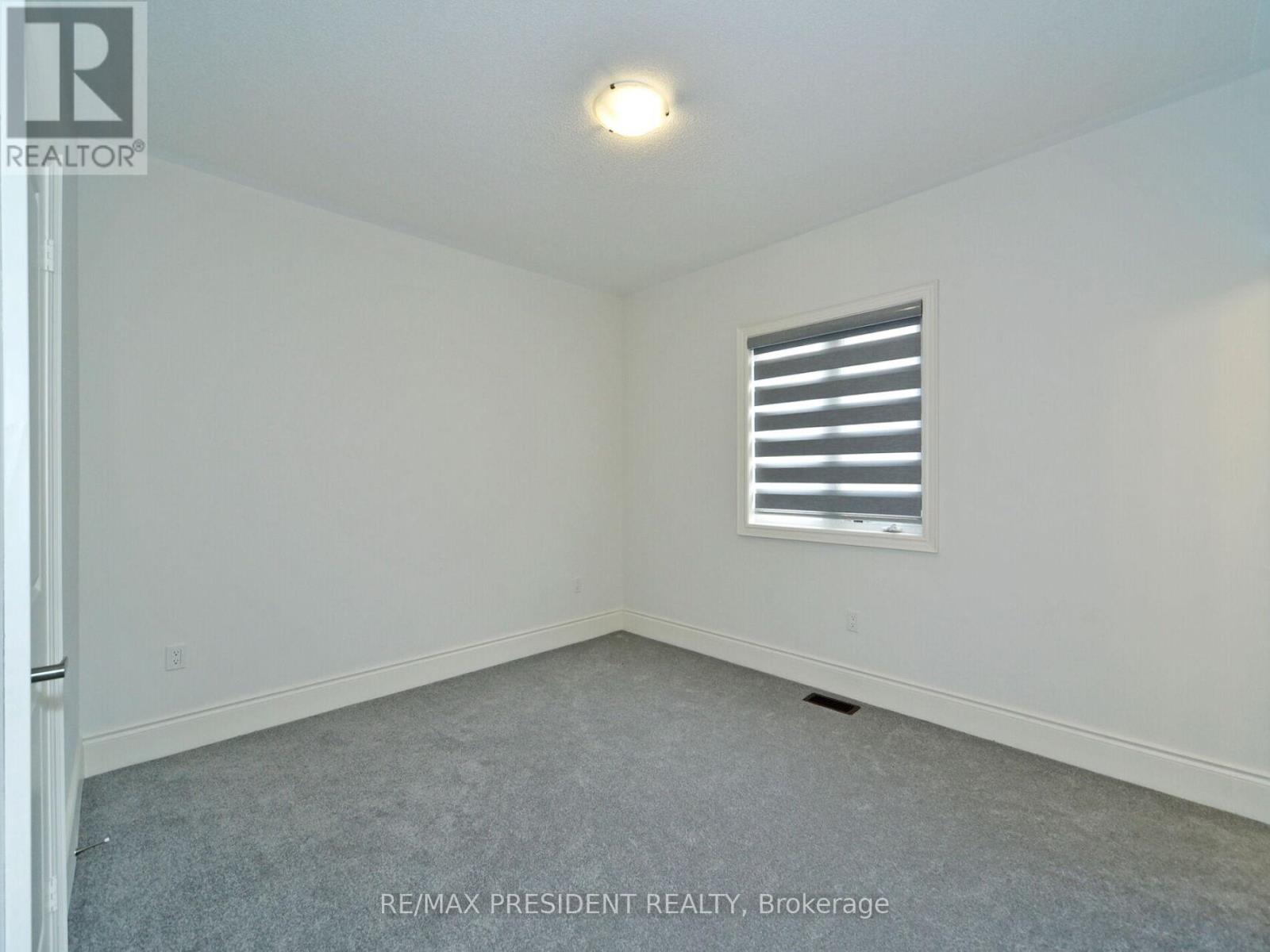 210 Mckean Drive, Whitchurch-Stouffville, Ontario  L4A 5C2 - Photo 25 - N12344269