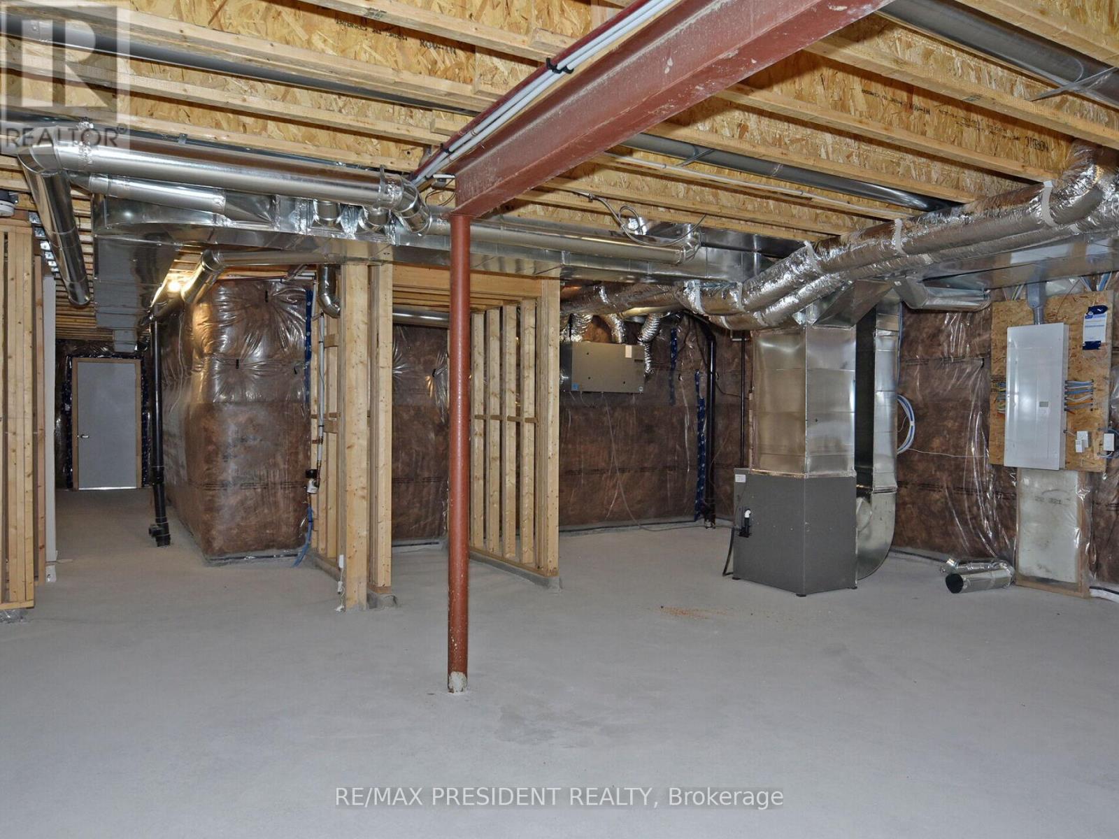 210 Mckean Drive, Whitchurch-Stouffville, Ontario  L4A 5C2 - Photo 44 - N12344269