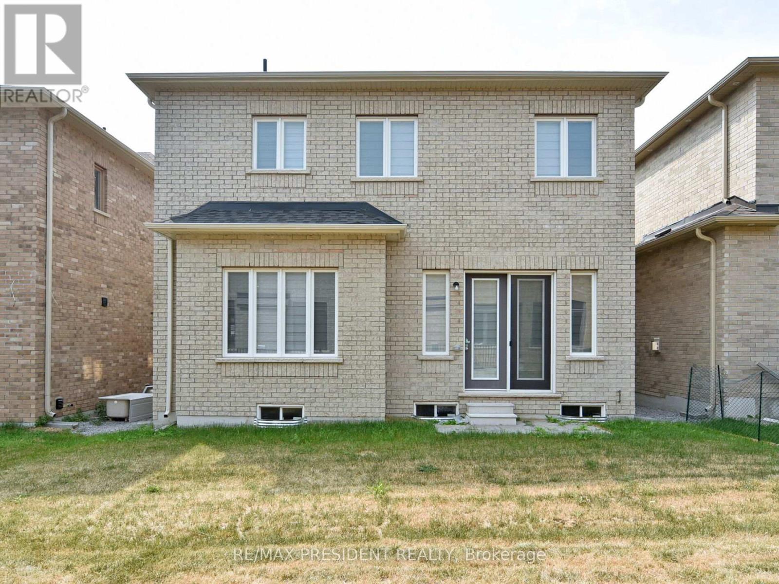 210 Mckean Drive, Whitchurch-Stouffville, Ontario  L4A 5C2 - Photo 46 - N12344269