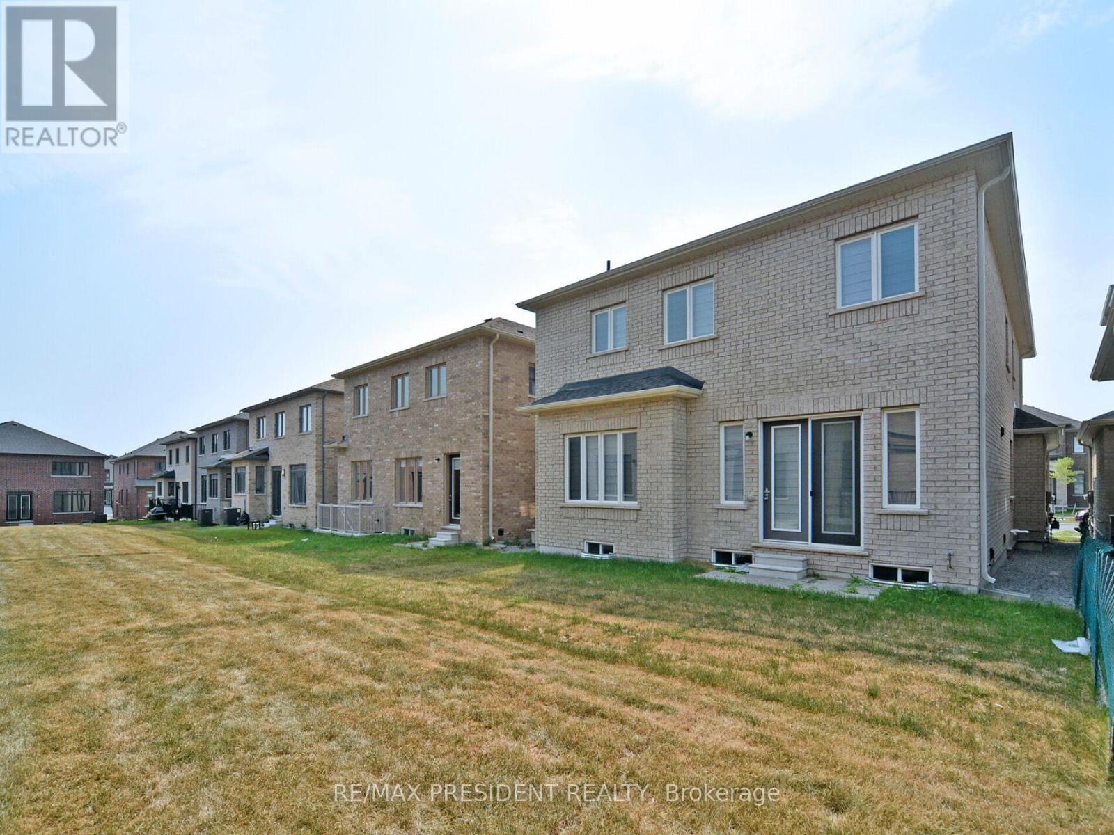 210 Mckean Drive, Whitchurch-Stouffville, Ontario  L4A 5C2 - Photo 47 - N12344269