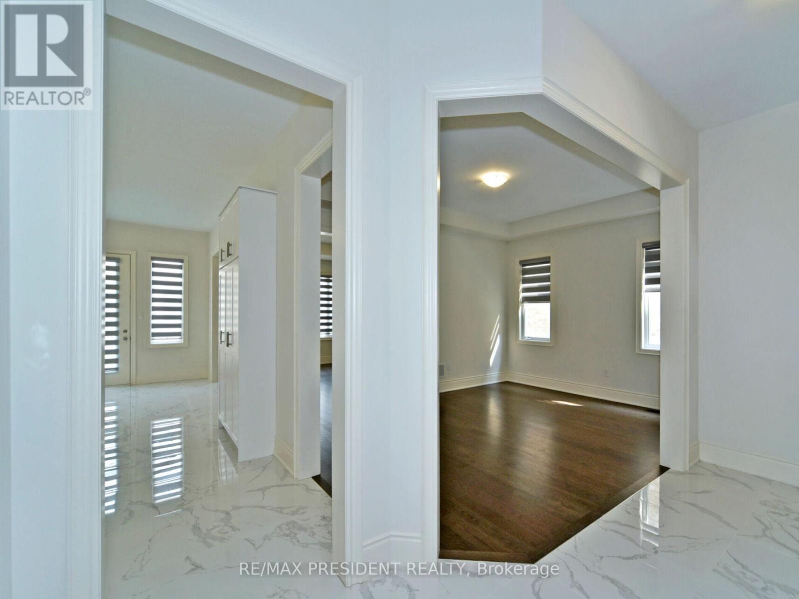 210 Mckean Drive, Whitchurch-Stouffville, Ontario  L4A 5C2 - Photo 6 - N12344269