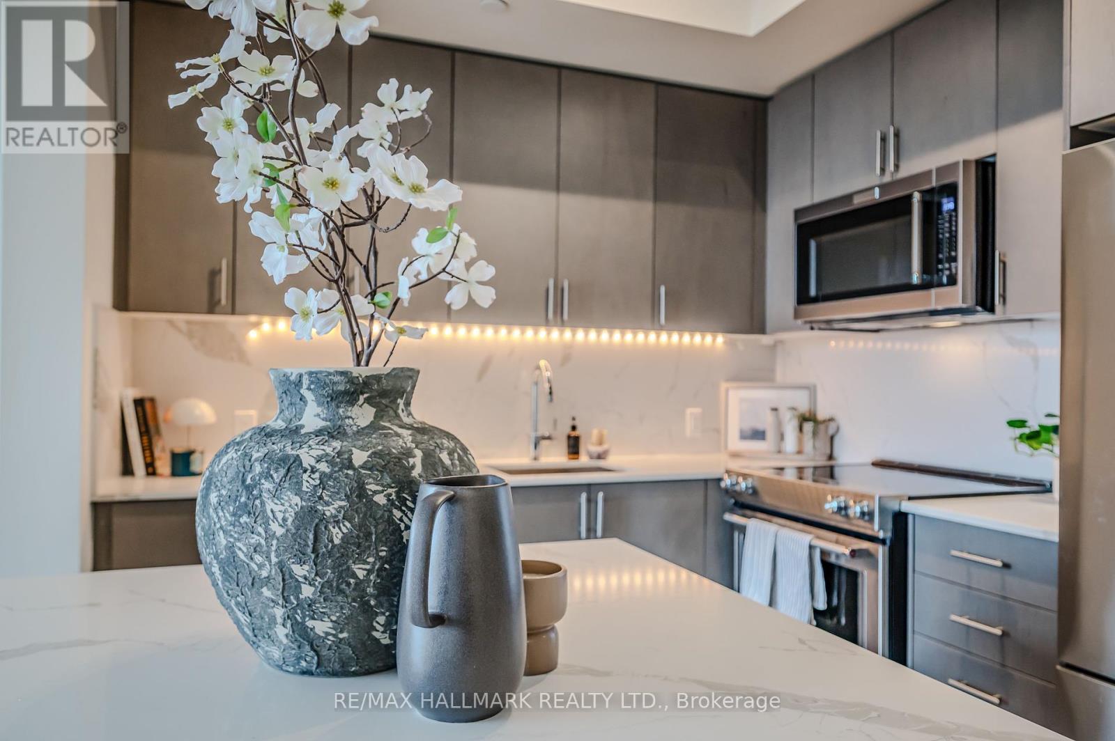 Ph114 - 9000 Jane Street, Vaughan (Vellore Village), Ontario  L4K 0M6 - Photo 8 - N12344282