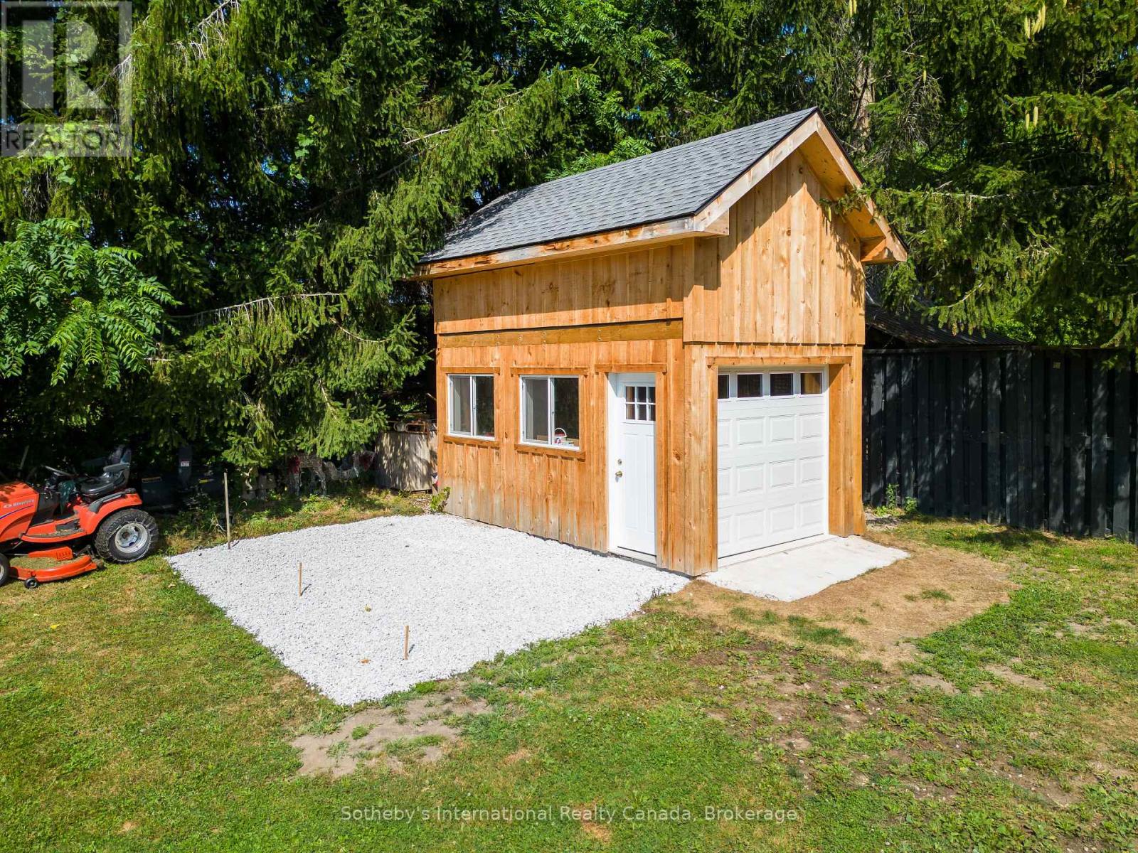 140 Greenfield Drive, Meaford, Ontario  N4L 1W6 - Photo 29 - X12344307