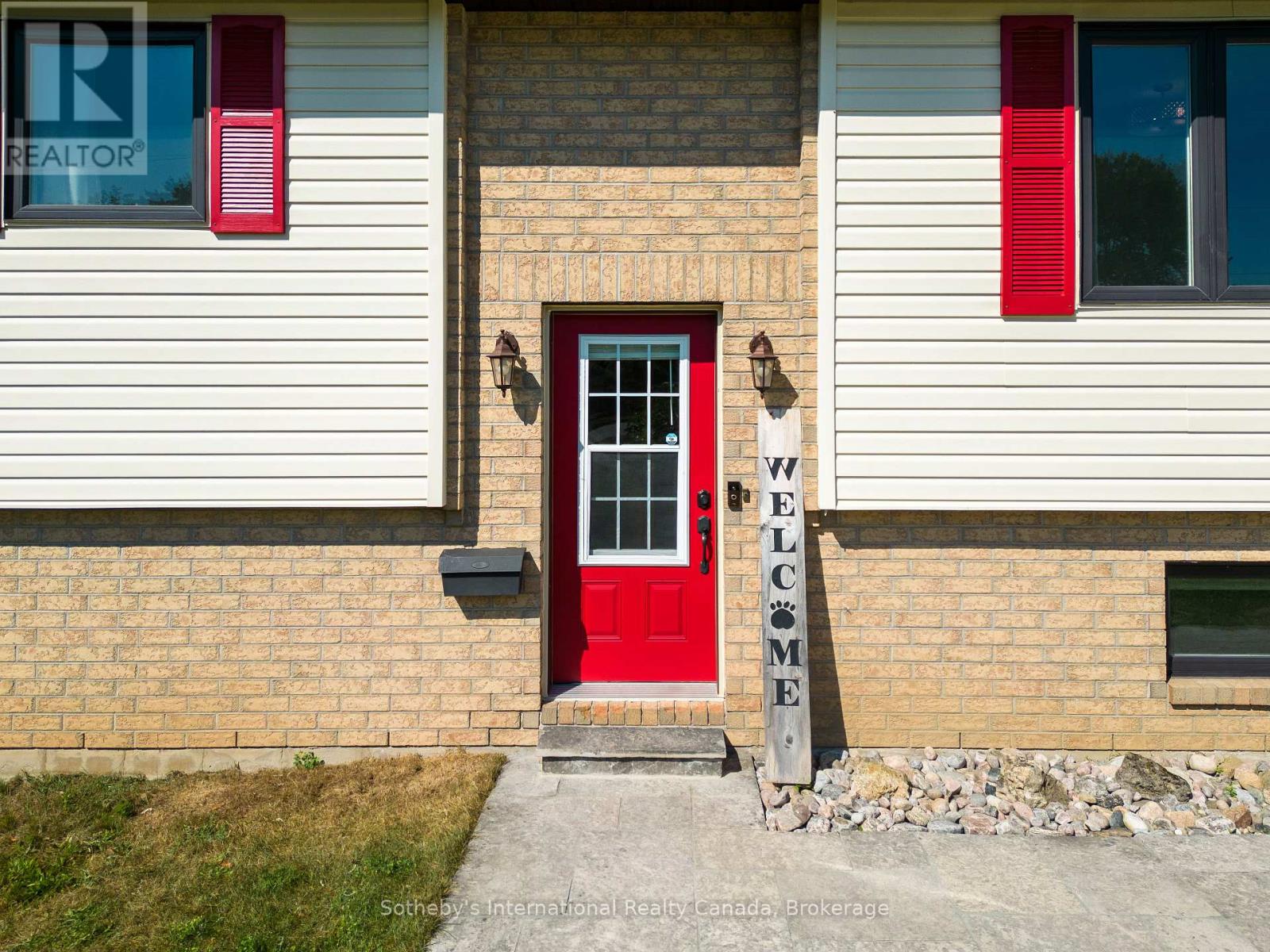 140 Greenfield Drive, Meaford, Ontario  N4L 1W6 - Photo 6 - X12344307
