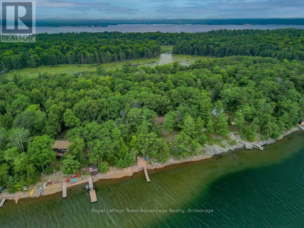 32 Island 65c, Carling, Ontario  P0G 1G0 - Photo 10 - X12344320