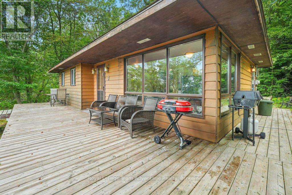 32 Island 65c, Carling, Ontario  P0G 1G0 - Photo 18 - X12344320